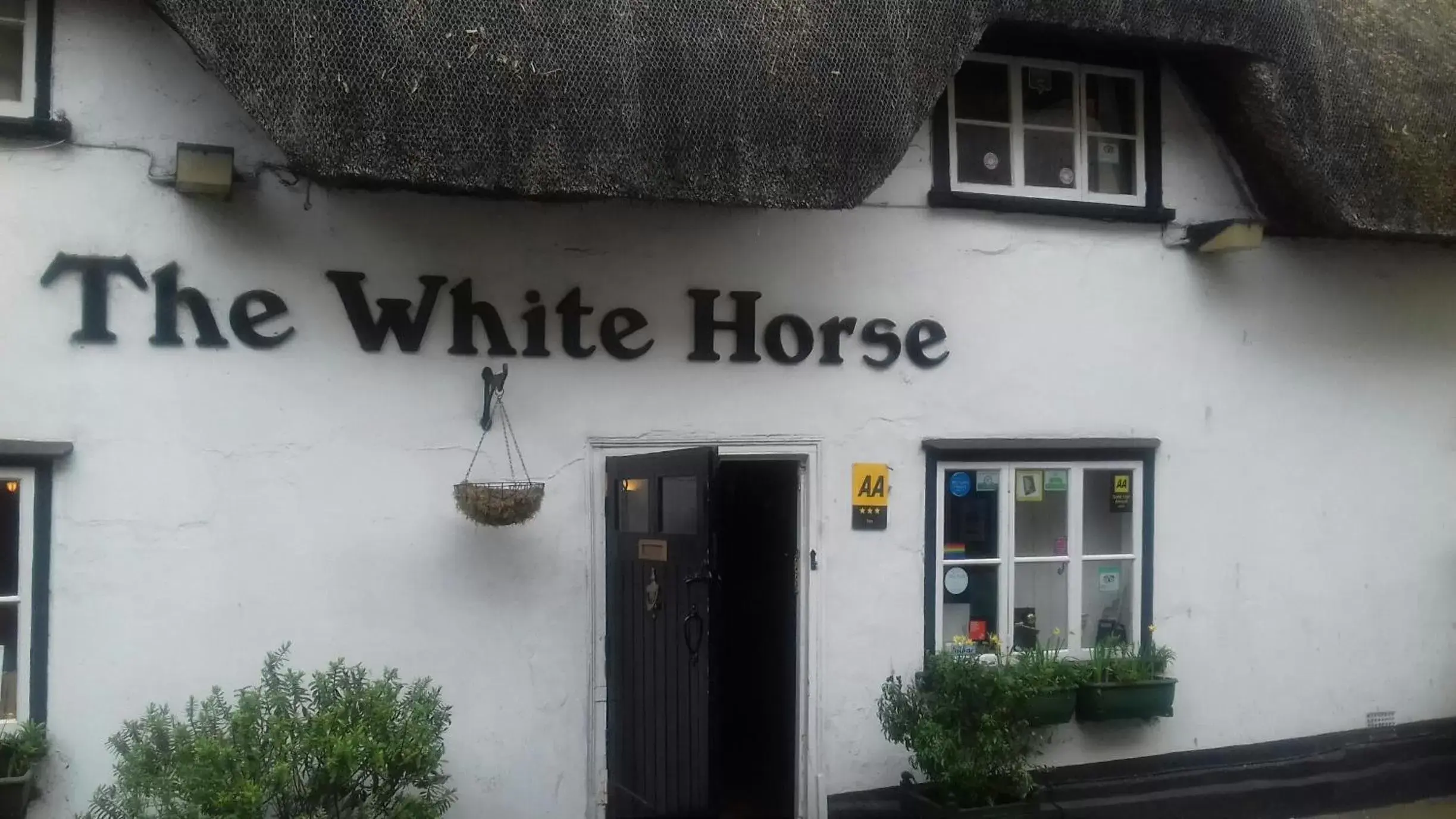 Property Logo/Sign in White Horse Inn