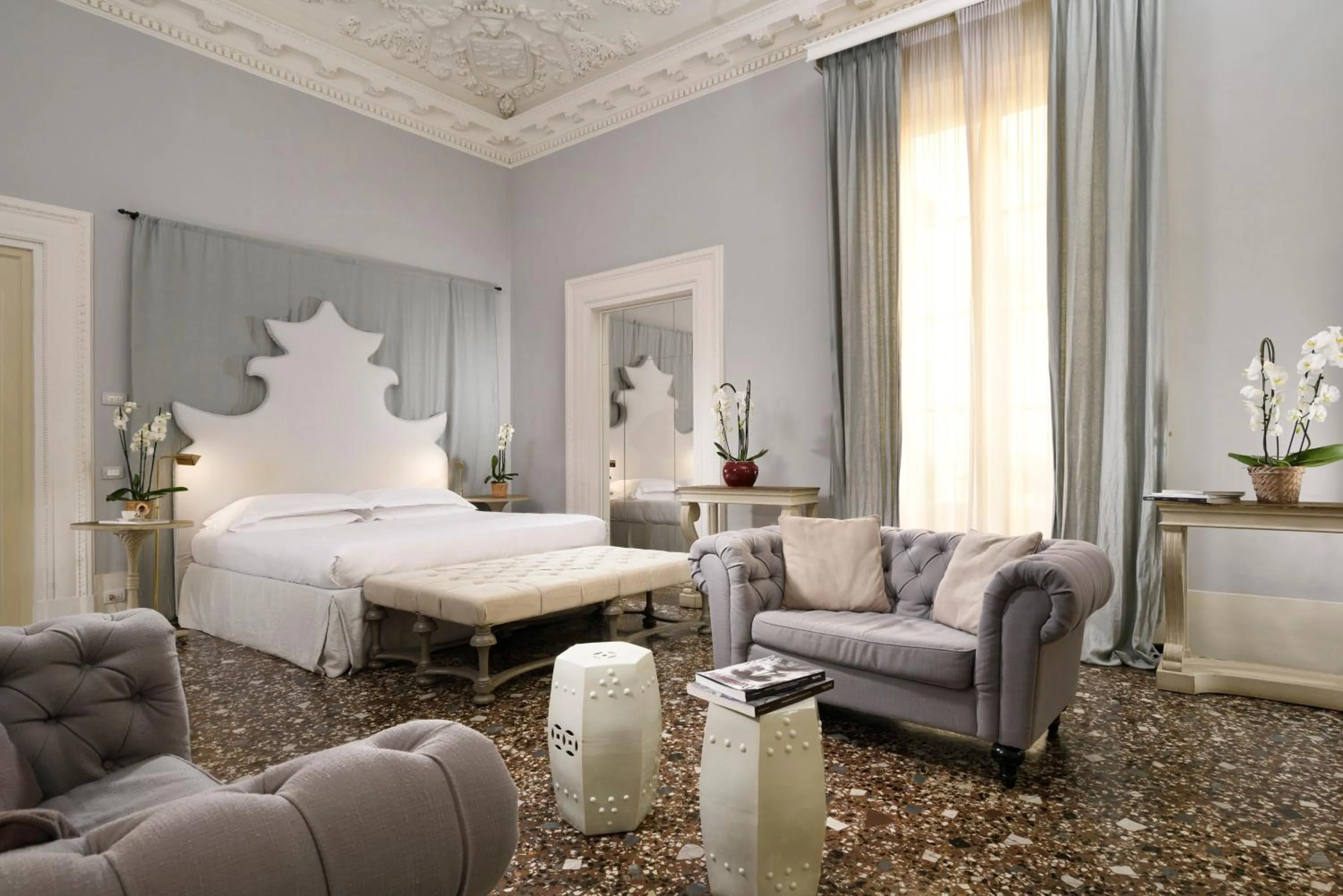 Bedroom, Bed in Al Palazzo del Marchese di Camugliano Residenza d'Epoca