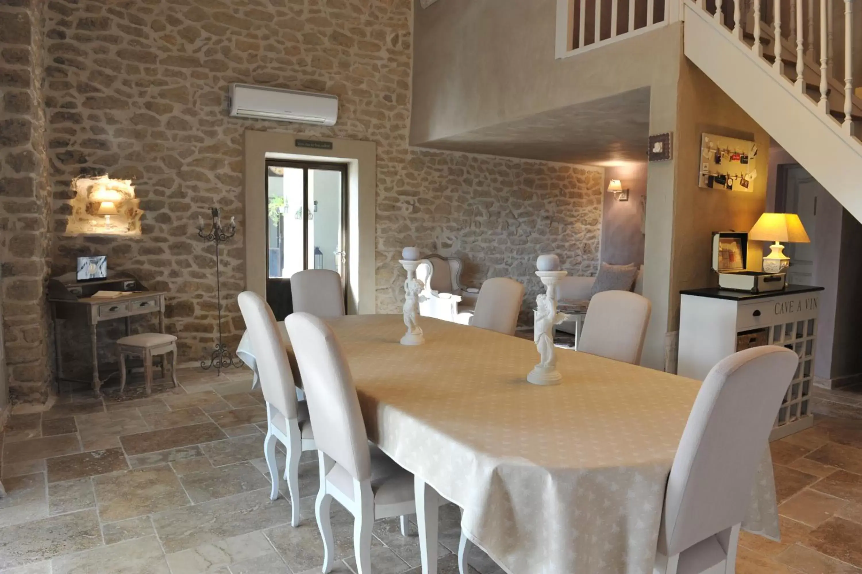 Living room, Dining Area in Le Mas Terre des Anges