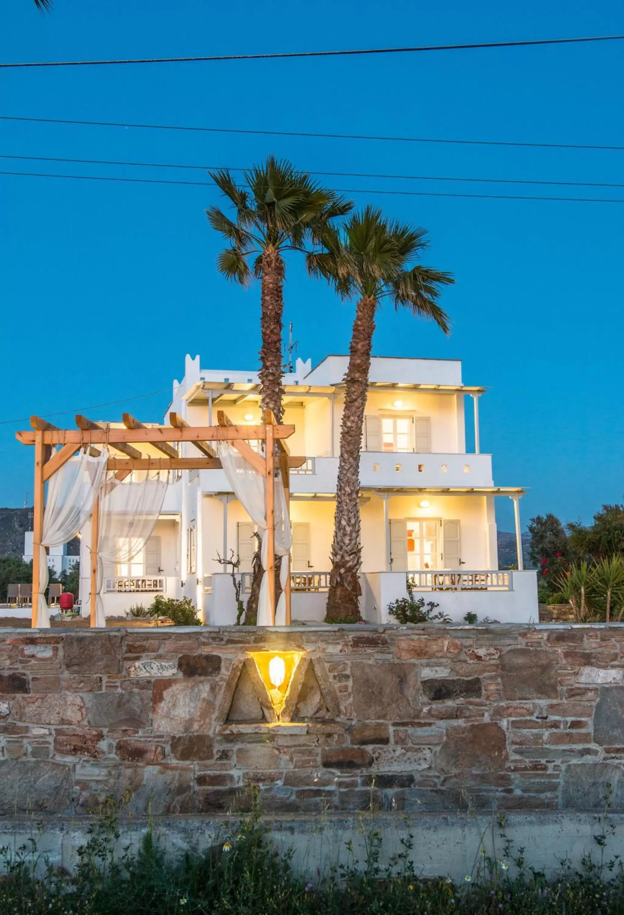 Property building in Ktima Bianco Property building in Ktima Bianco