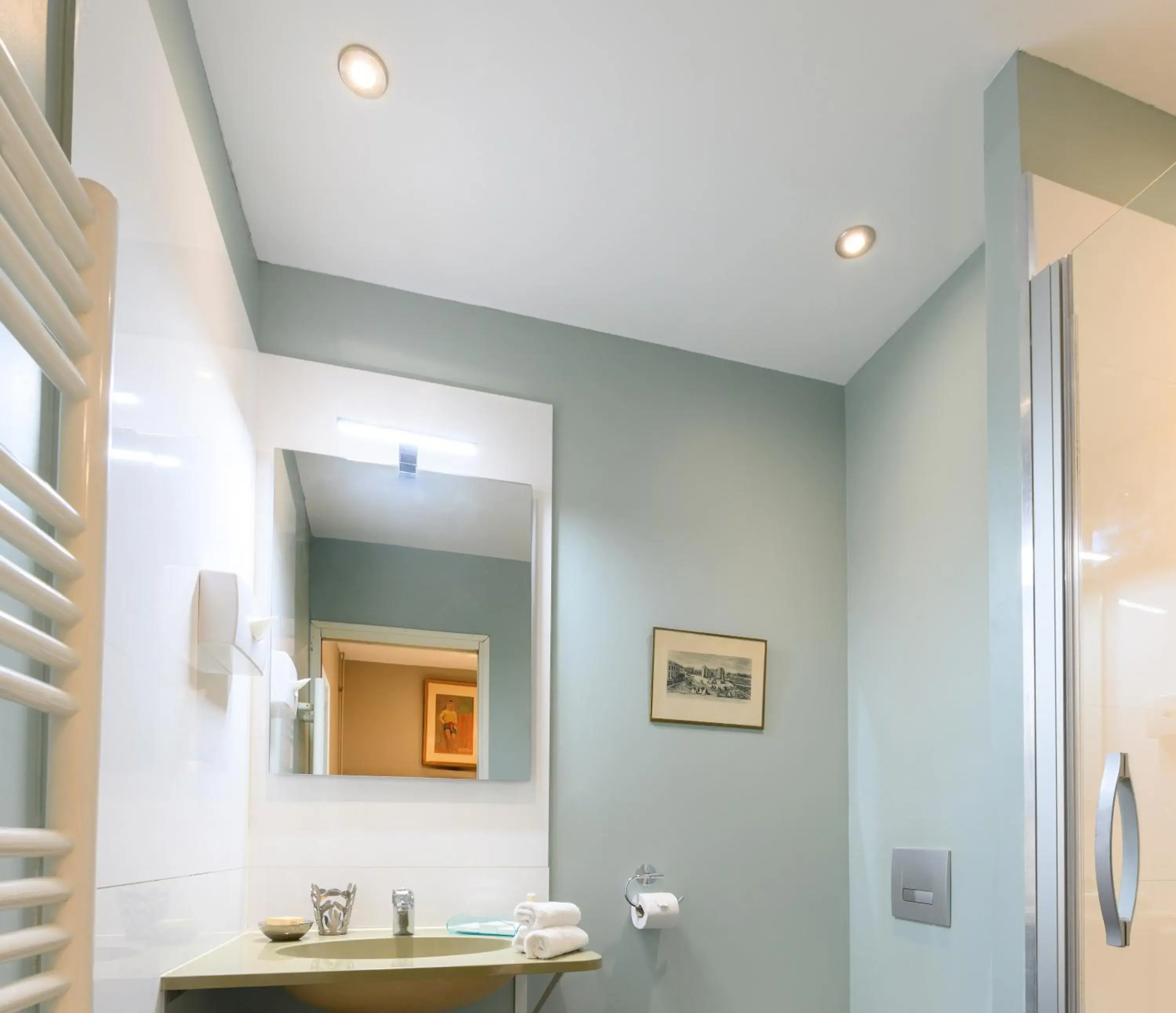 Shower, Bathroom in Helzear Montparnasse Suites