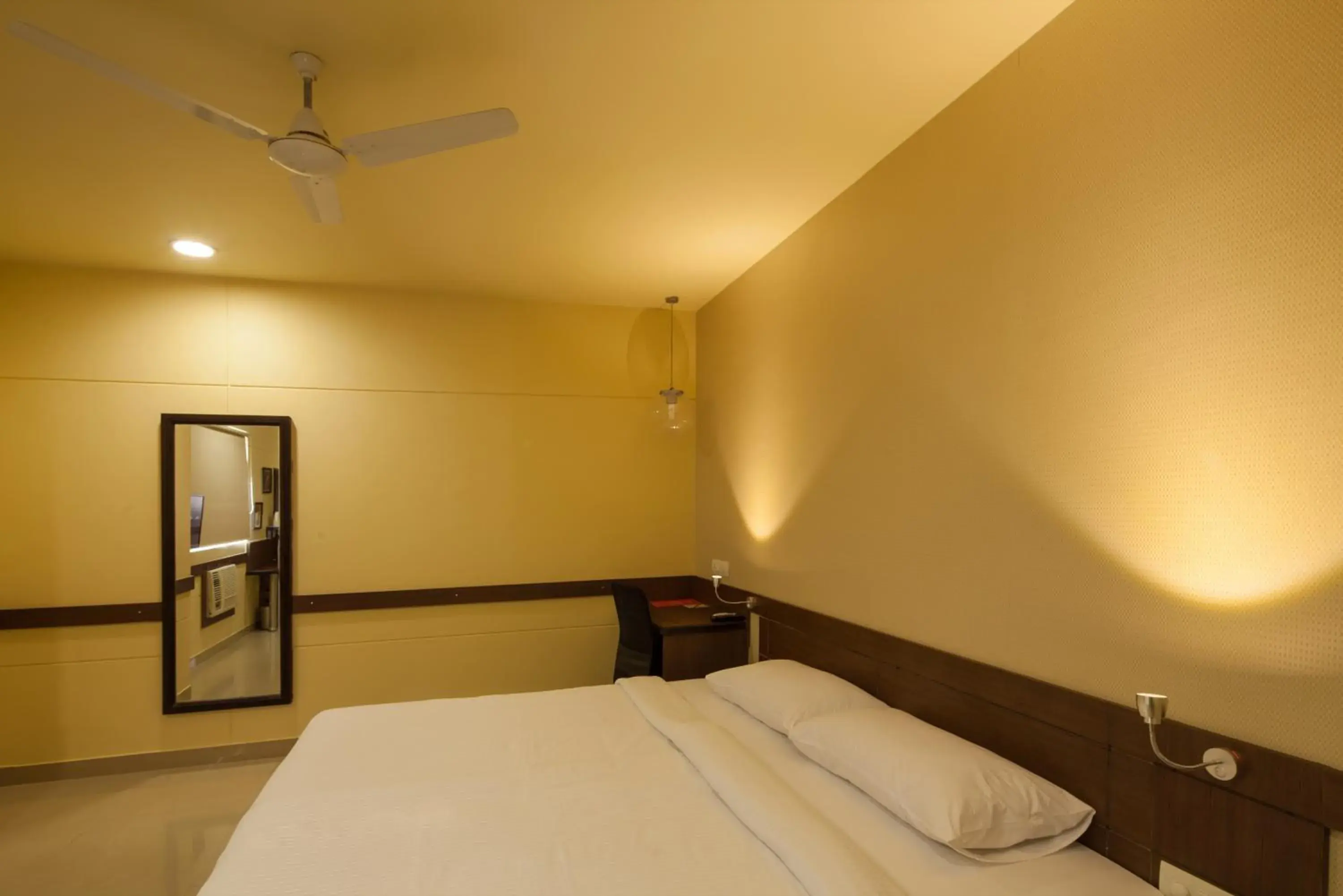 Bed in Ginger Mumbai Andheri (MIDC) Bed in Ginger Mumbai Andheri (MIDC)