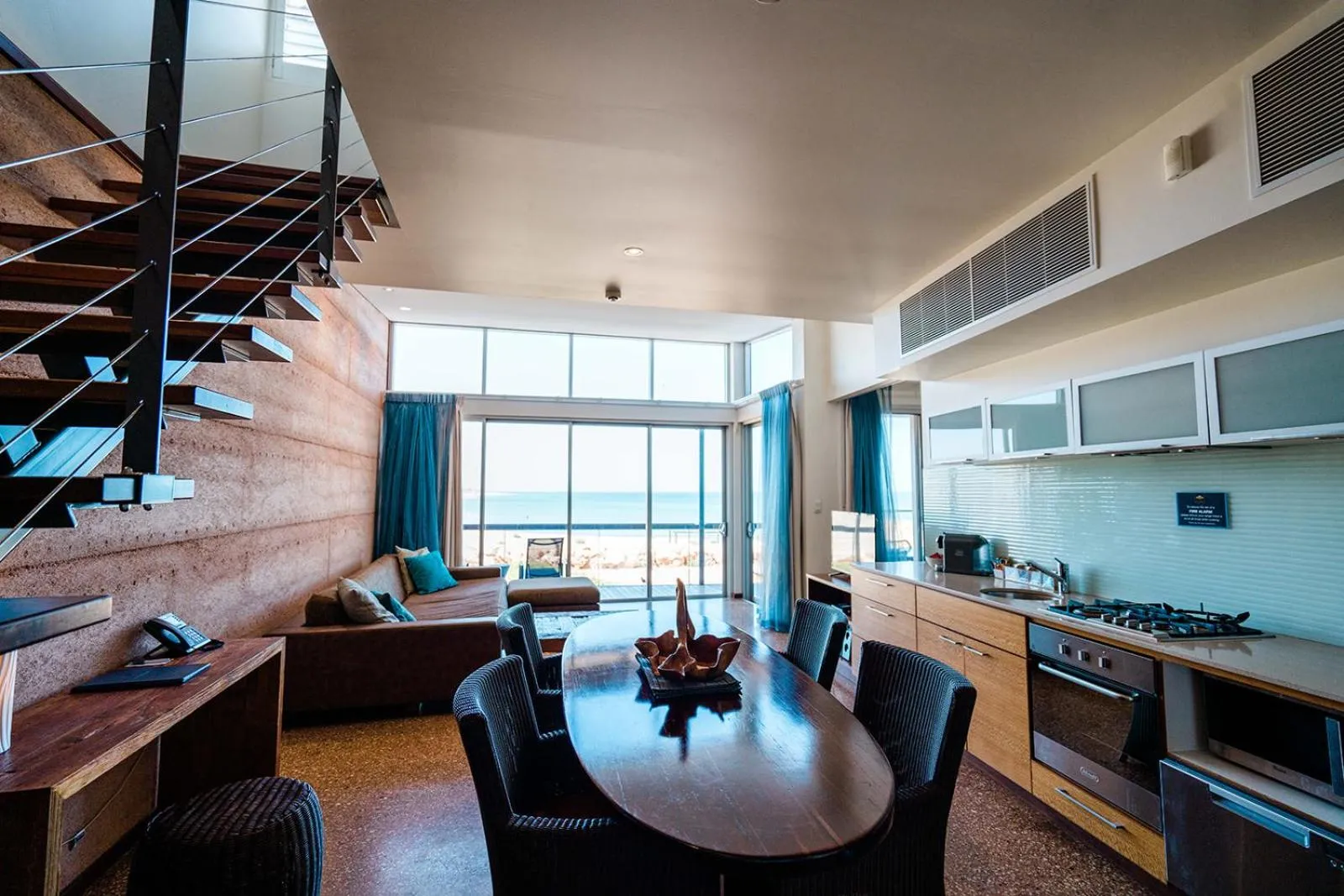 Kitchen or kitchenette in Mantarays Ningaloo Beach Resort