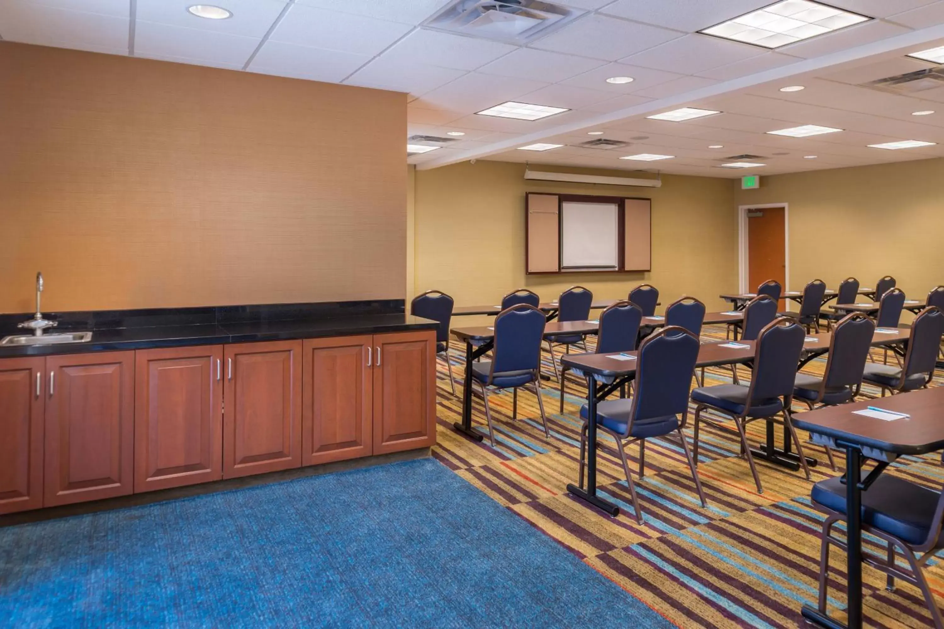 Meeting/conference room in Fairfield Inn and Suites by Marriott San Antonio Northeast / Schertz / RAFB