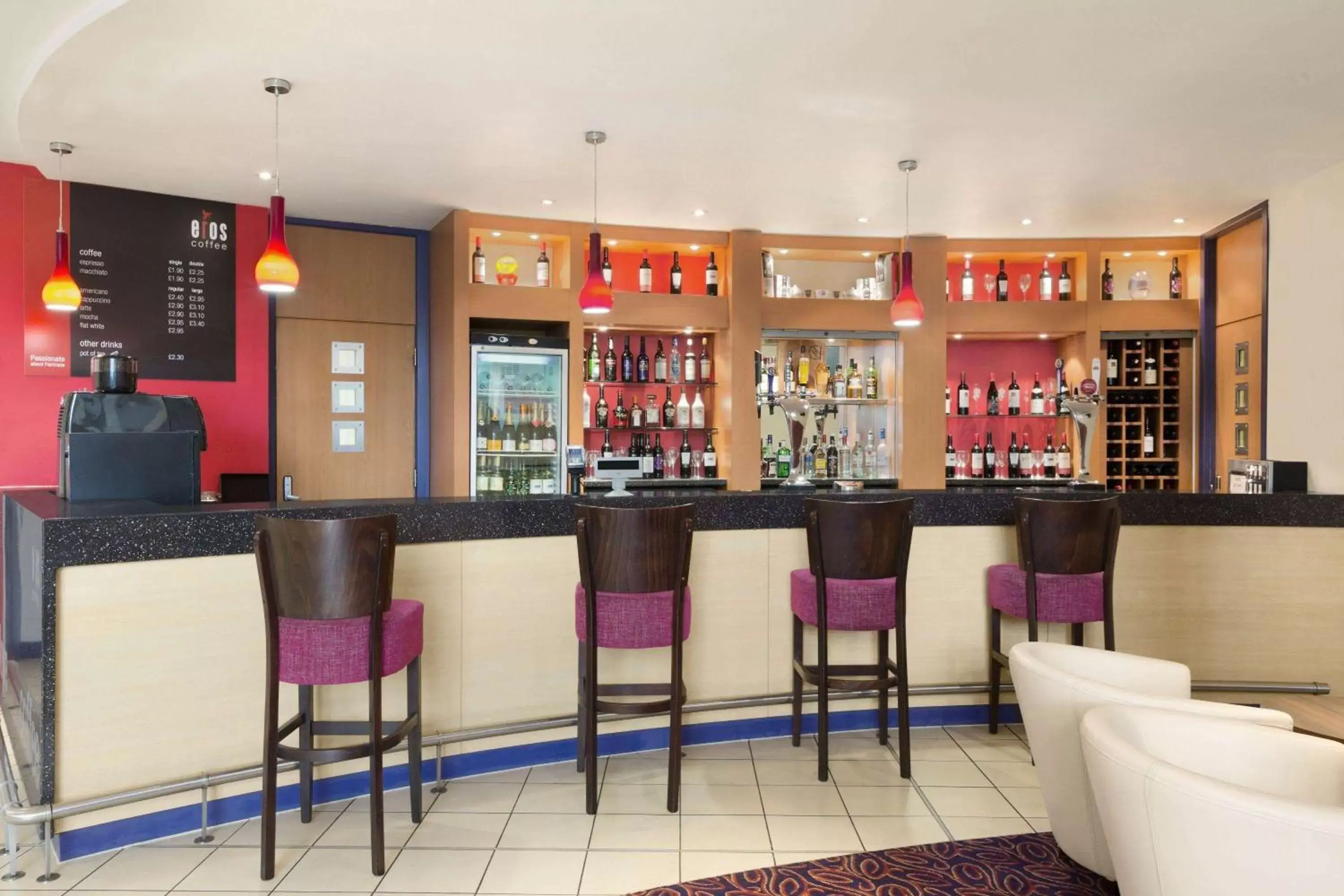 Lounge or bar in Ramada London North