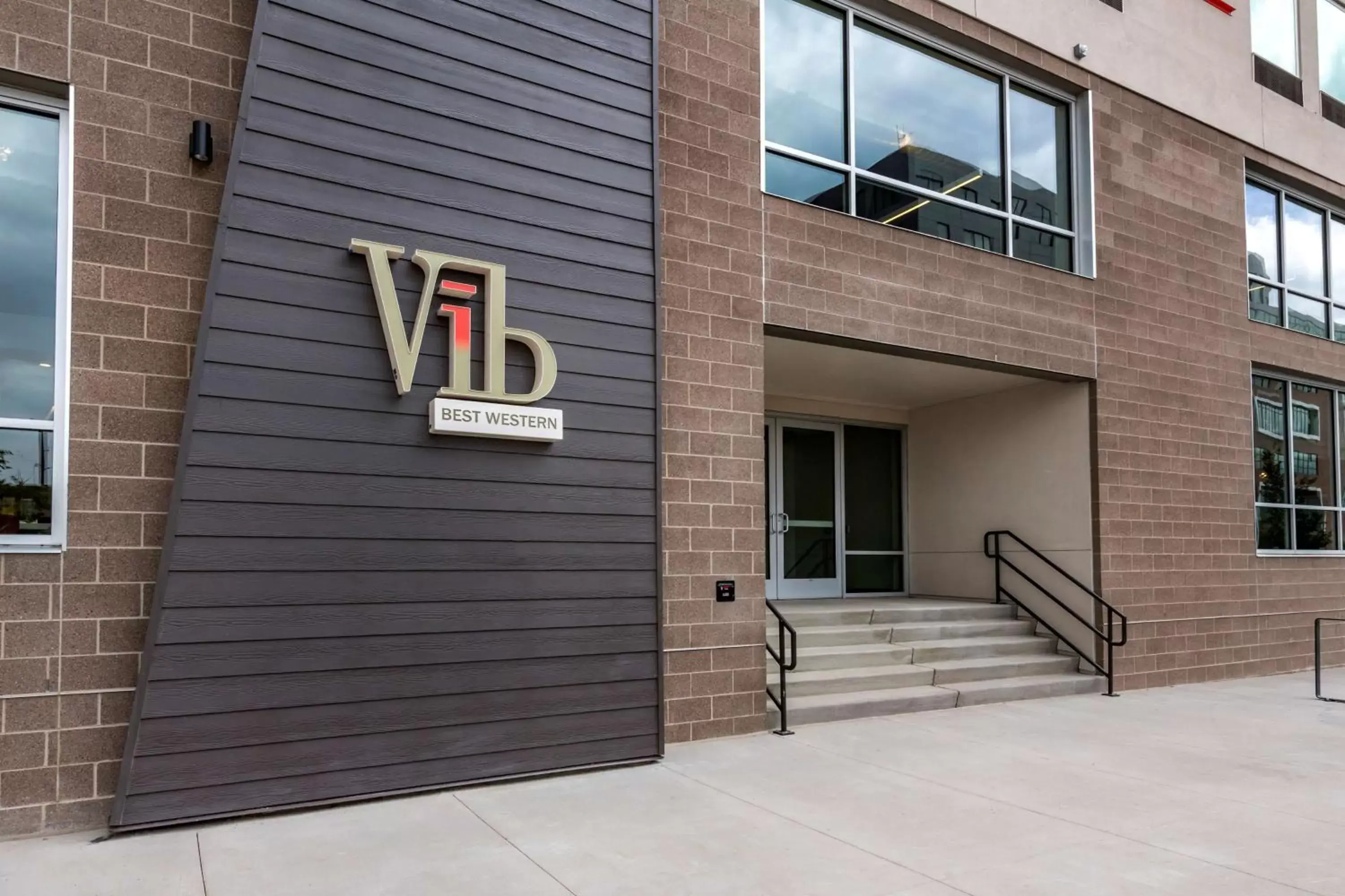 Property building in Vīb Hotel by Best Western Denver RiNo