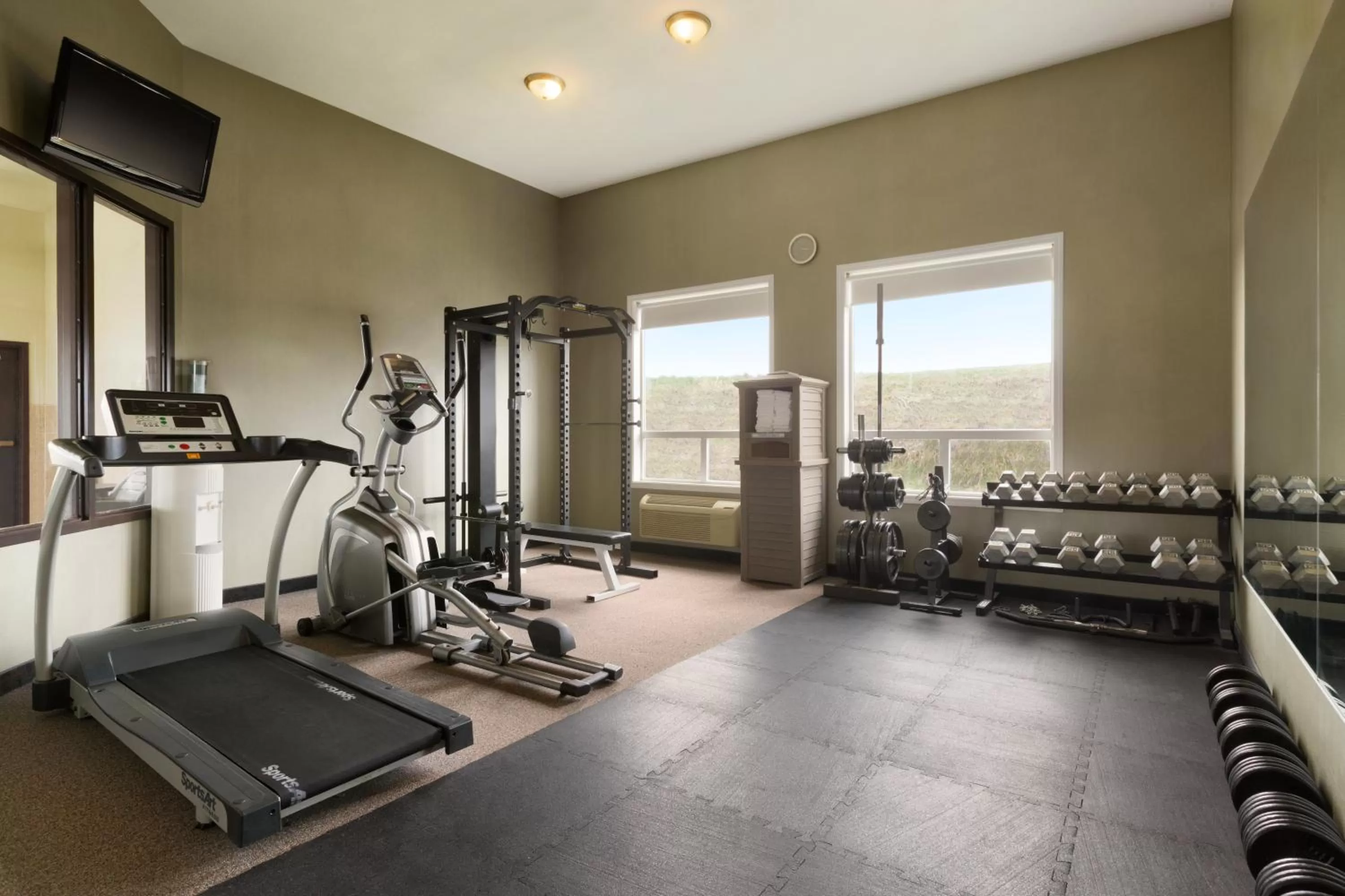 Fitness centre/facilities in Days Inn by Wyndham Innisfail