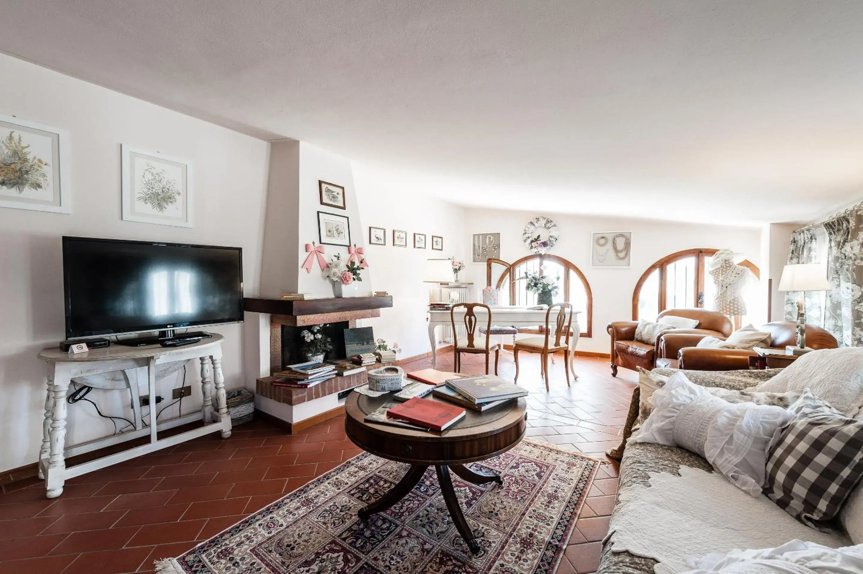 Communal lounge/ TV room, Seating Area in Giardino della Pieve Relais