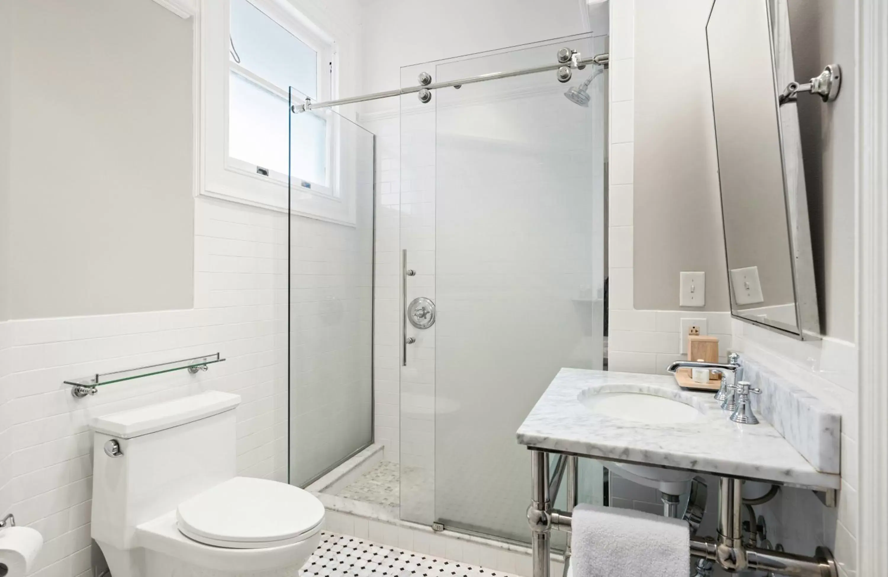 Shower, Bathroom in Jekyll Island Club Resort