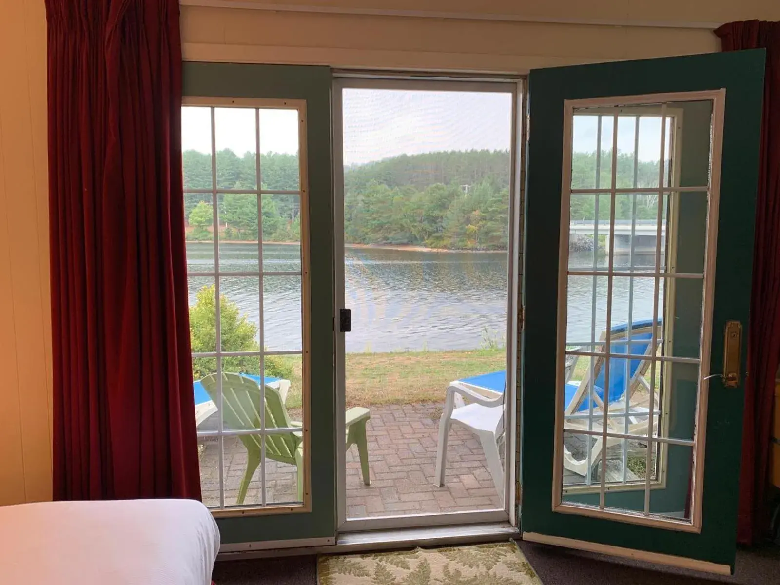 Balcony/Terrace, Mountain View in Algonquin Lakeside Inn