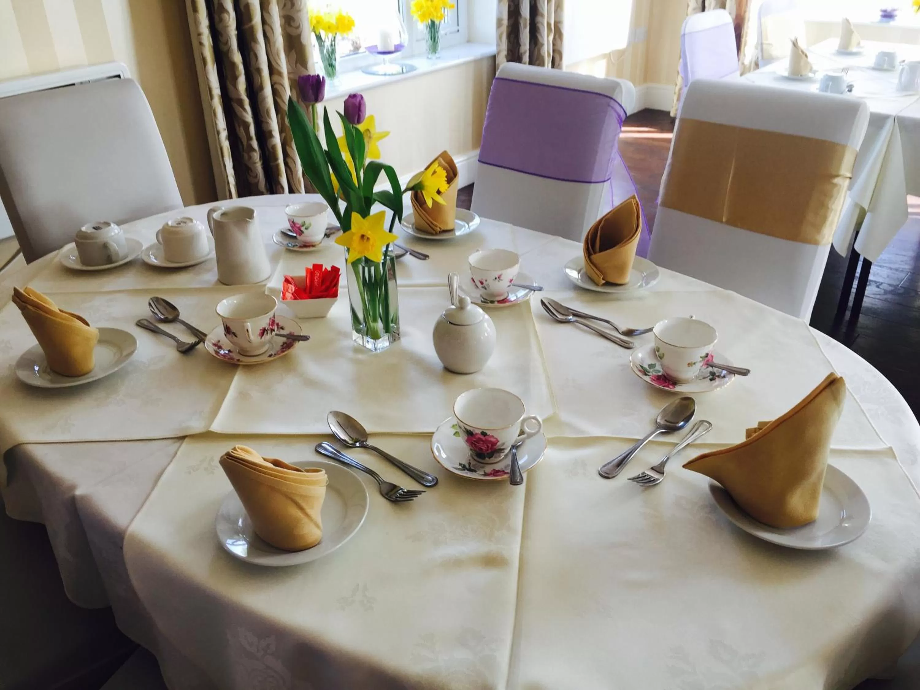 Banquet/Function facilities, Restaurant/Places to Eat in The Chetwynde Hotel