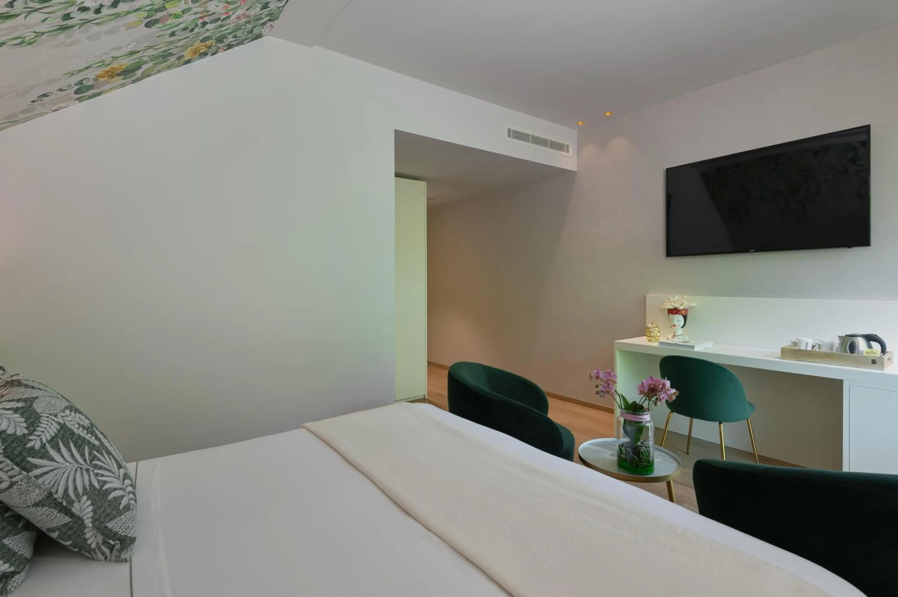 Bedroom, Bed in Olivi Hotel & Natural Spa