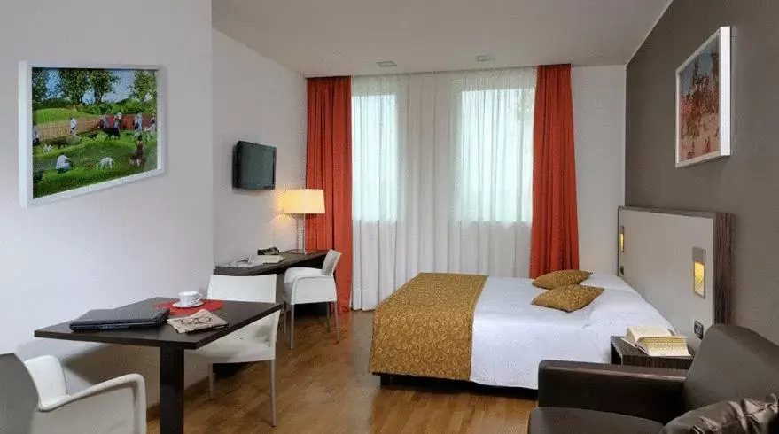 Photo of the whole room, Bed in Best Western Falck Village Milano Sesto