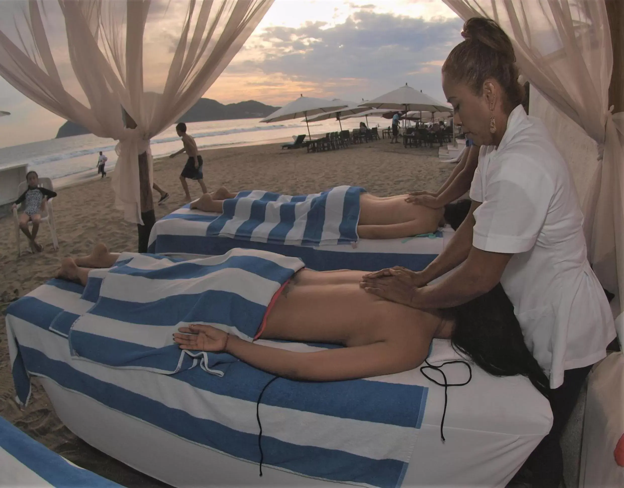Massage in Mar Celeste