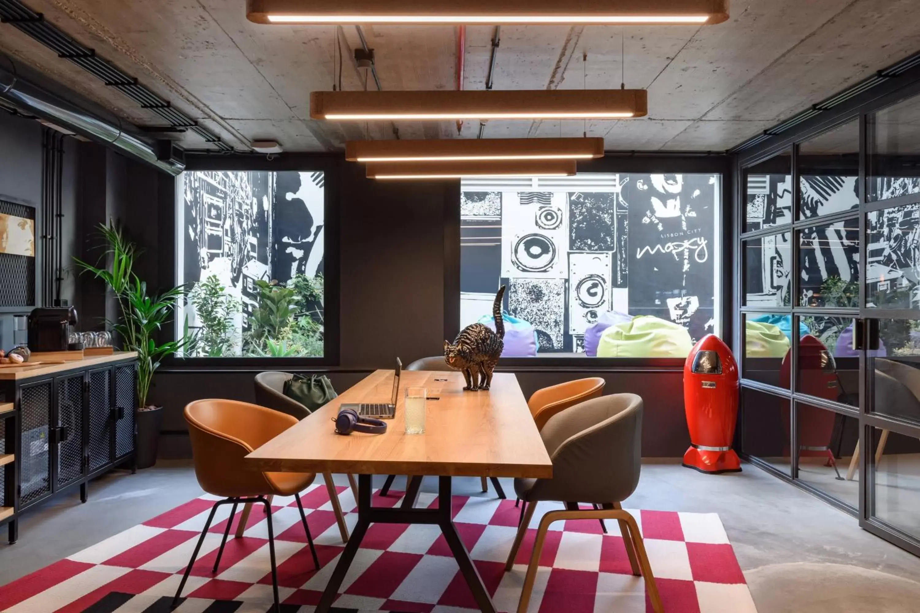 Meeting/conference room in Moxy Lisbon City