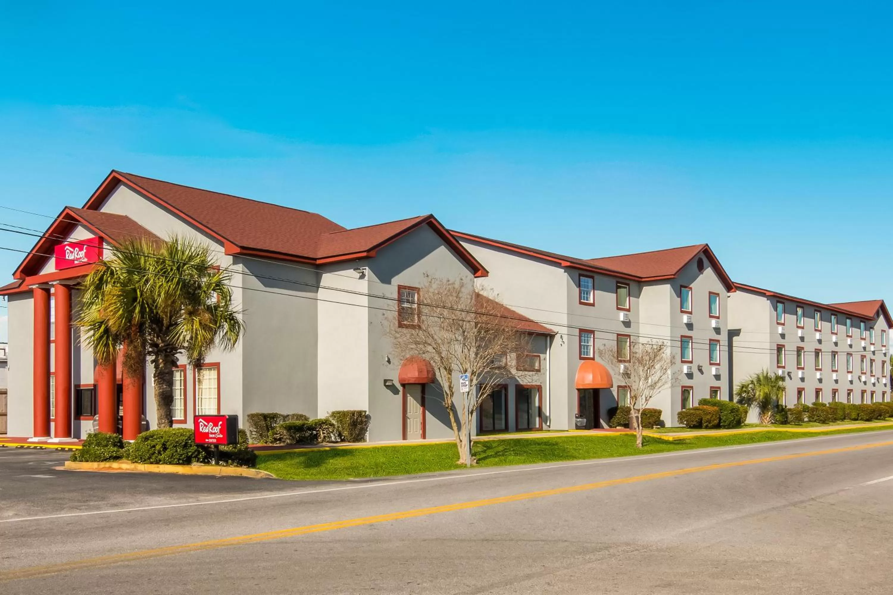 Property building in Red Roof Inn & Suites Pensacola-NAS Corry