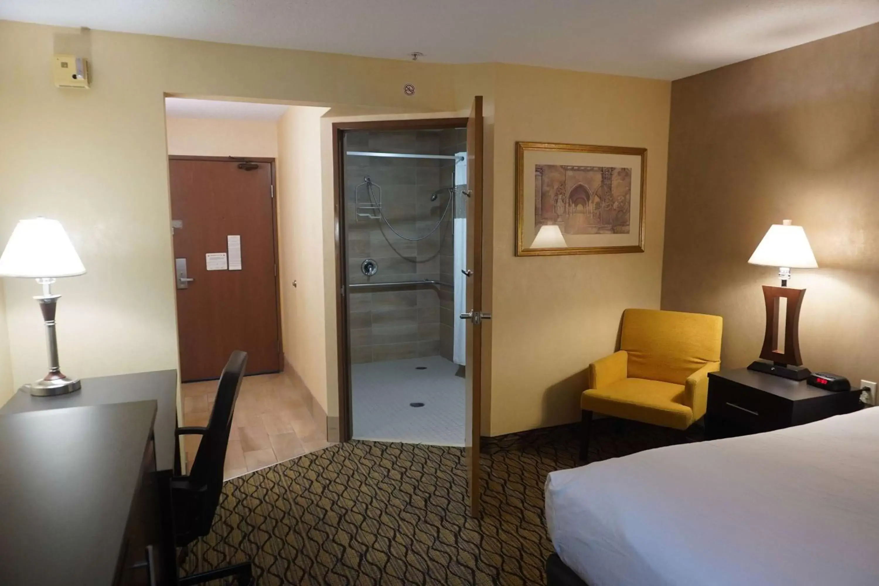 Bedroom, Bed in Baymont by Wyndham Bridgeport/Frankenmuth Bedroom, Bed in Baymont by Wyndham Bridgeport/Frankenmuth