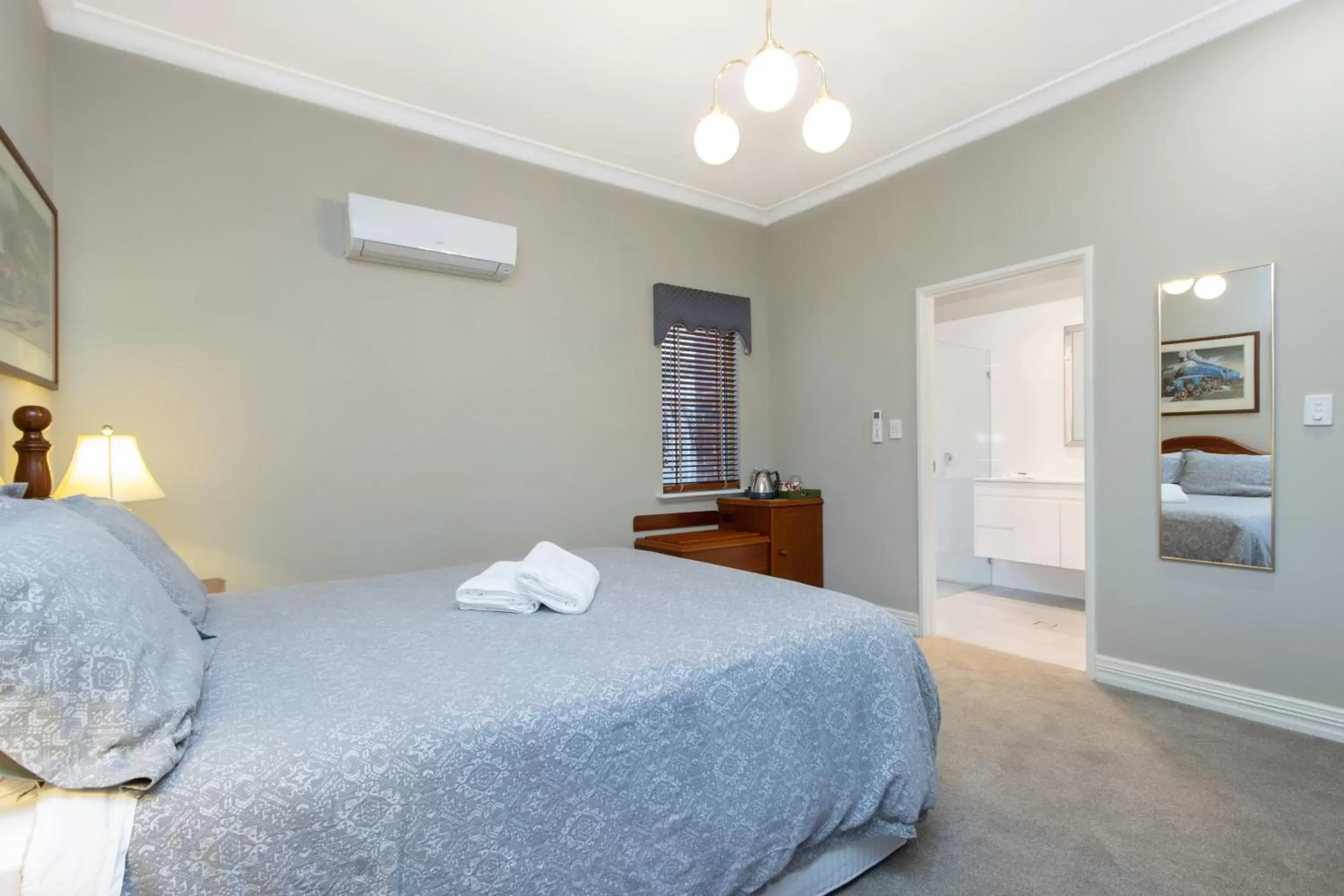 Bedroom, Bed in Durham Lodge Bed & Breakfast