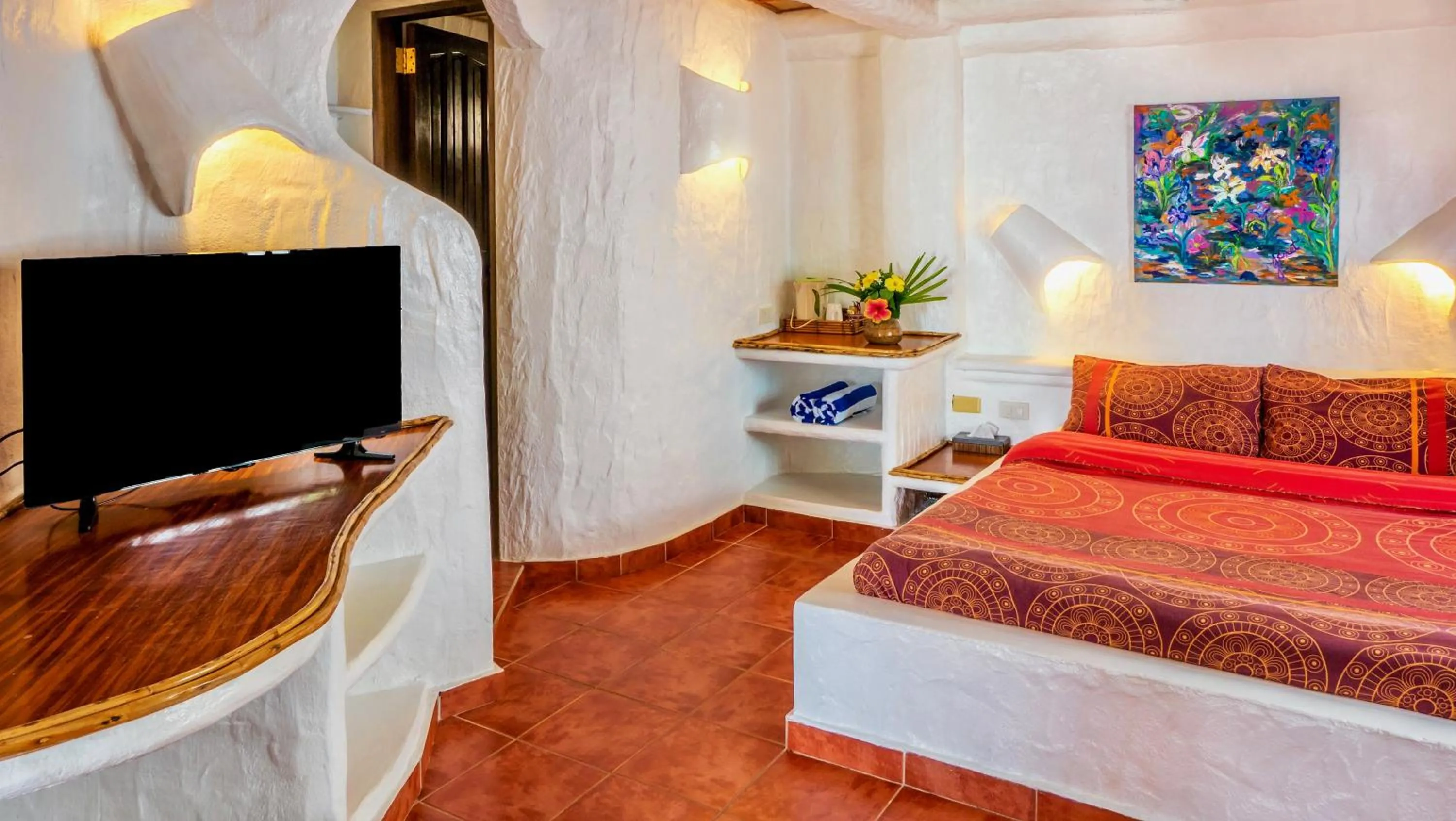 Bed in Atlantis Dive Resort Puerto Galera