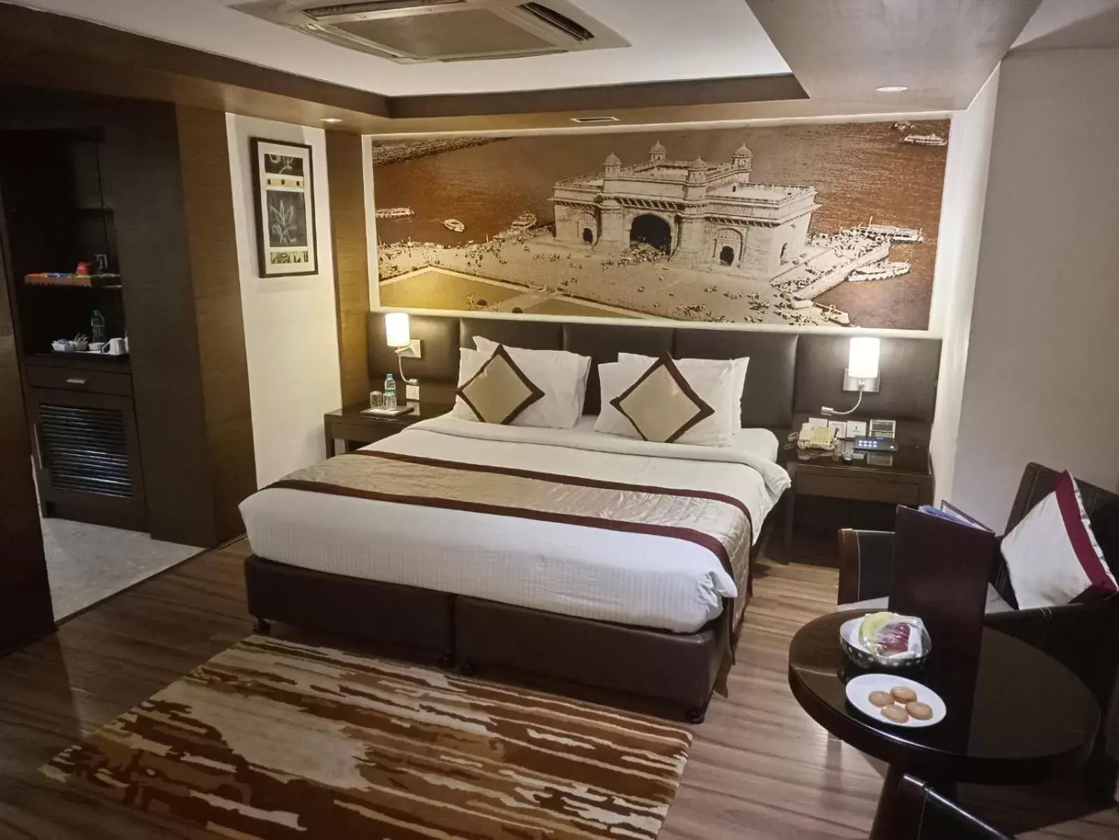 Photo of the whole room, Bed in Royal Orchid Central Grazia, Navi Mumbai