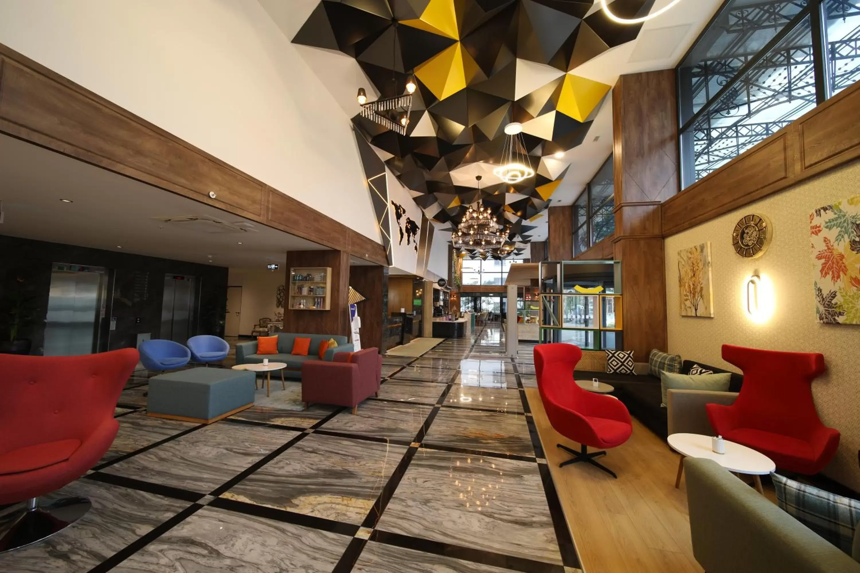 Lobby or reception, Lounge/Bar in Holiday Inn - Trabzon-East, an IHG Hotel