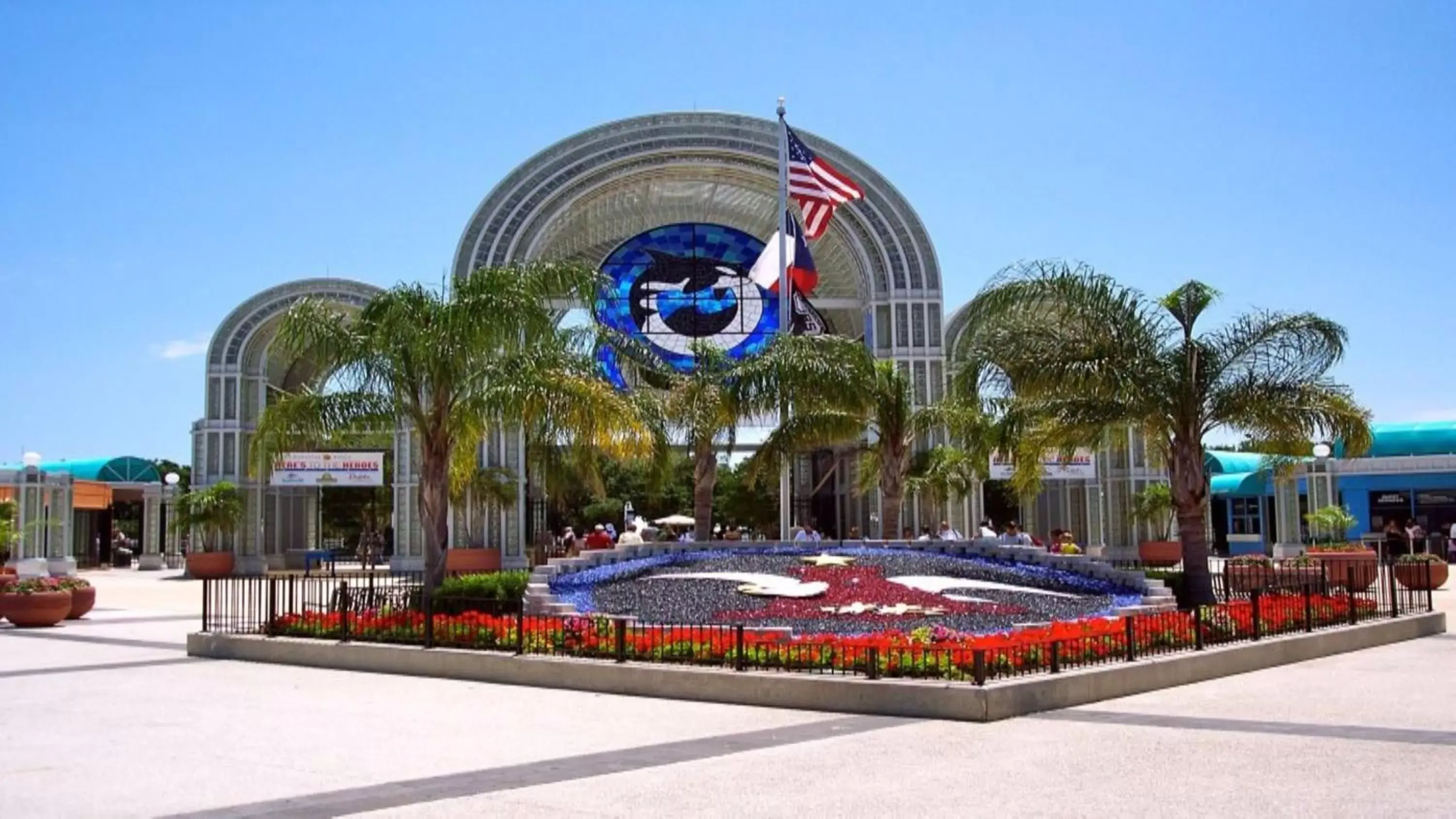 Nearby landmark, Property Building in Holiday Inn San Antonio Northwest- SeaWorld Area, an IHG Hotel