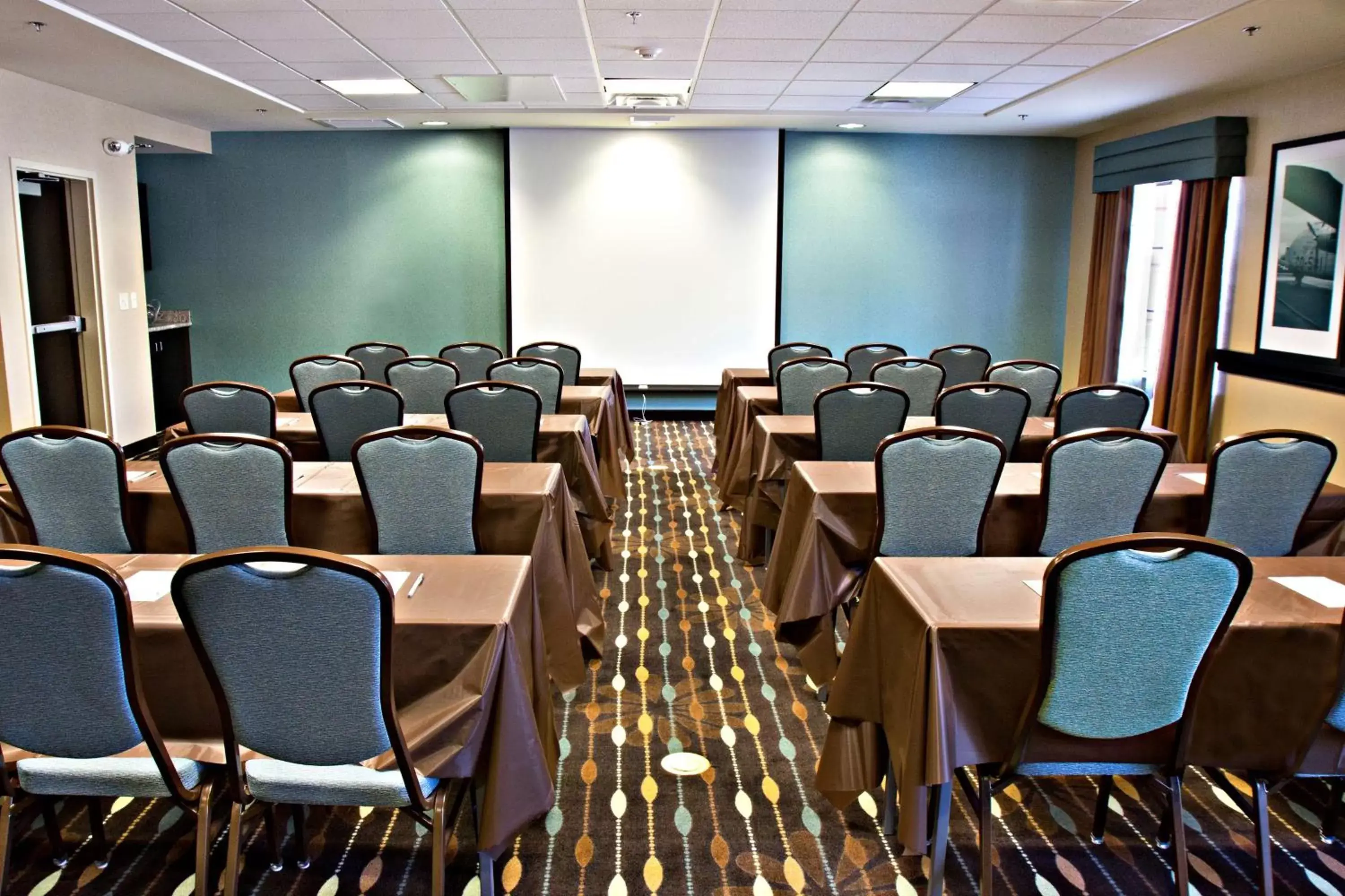 Meeting/conference room in Hampton Inn & Suites Salt Lake City/Farmington