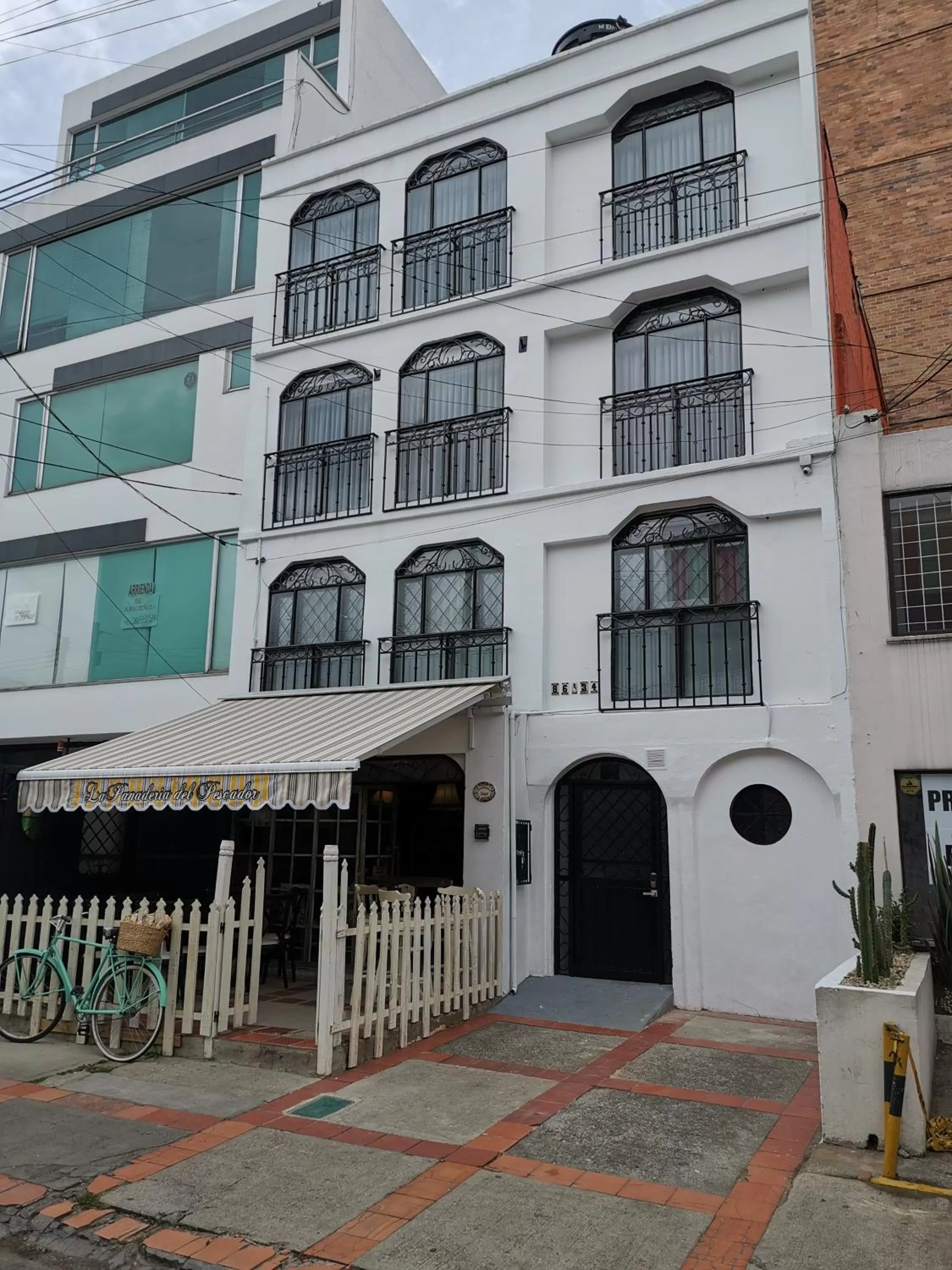 Property Building in 86 suites