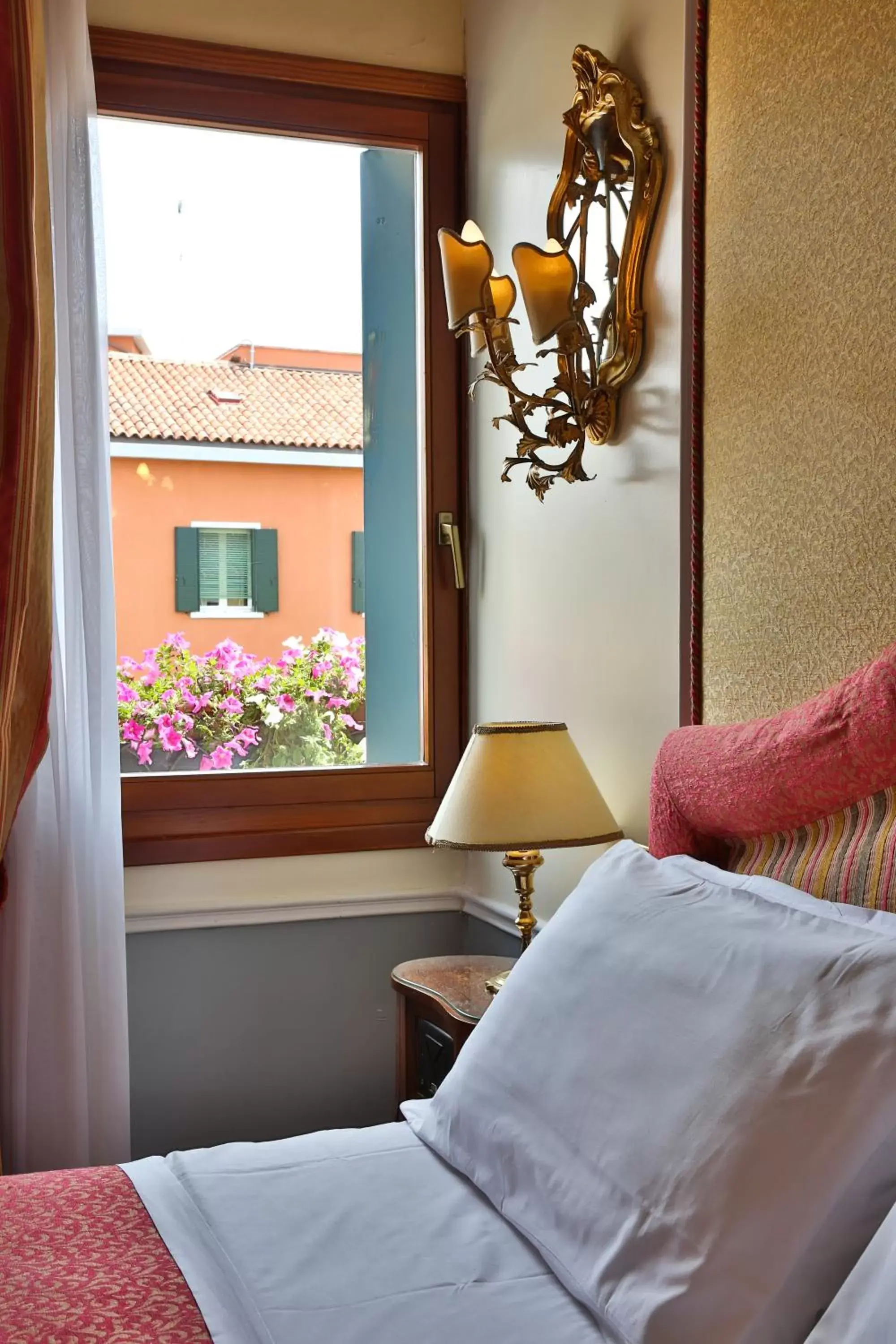 Decorative detail, Bed in Hotel Arlecchino