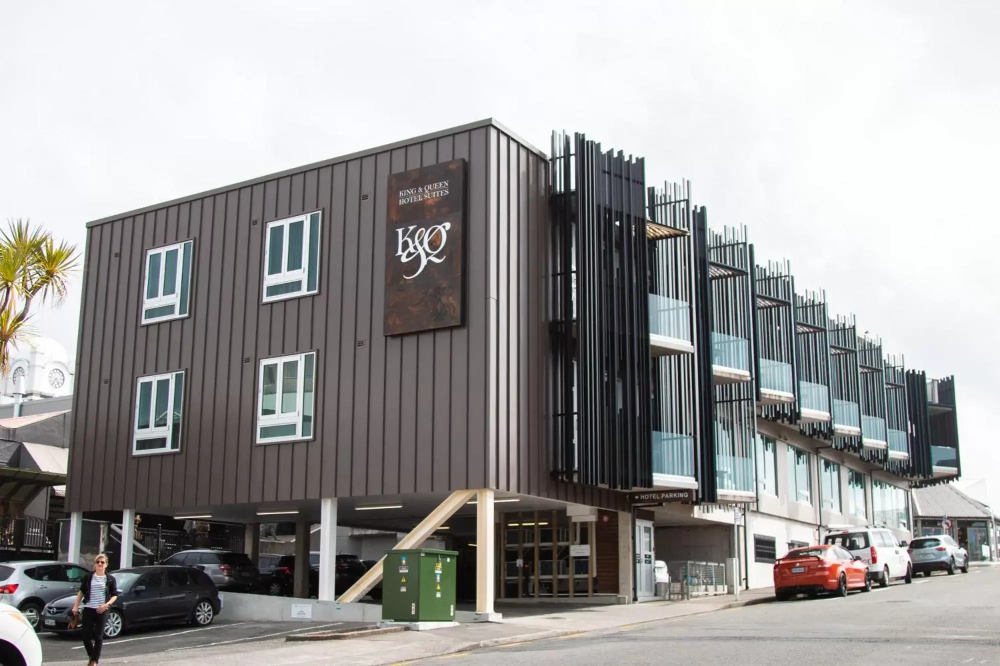 Facade/entrance, Property Building in King and Queen Hotel Suites