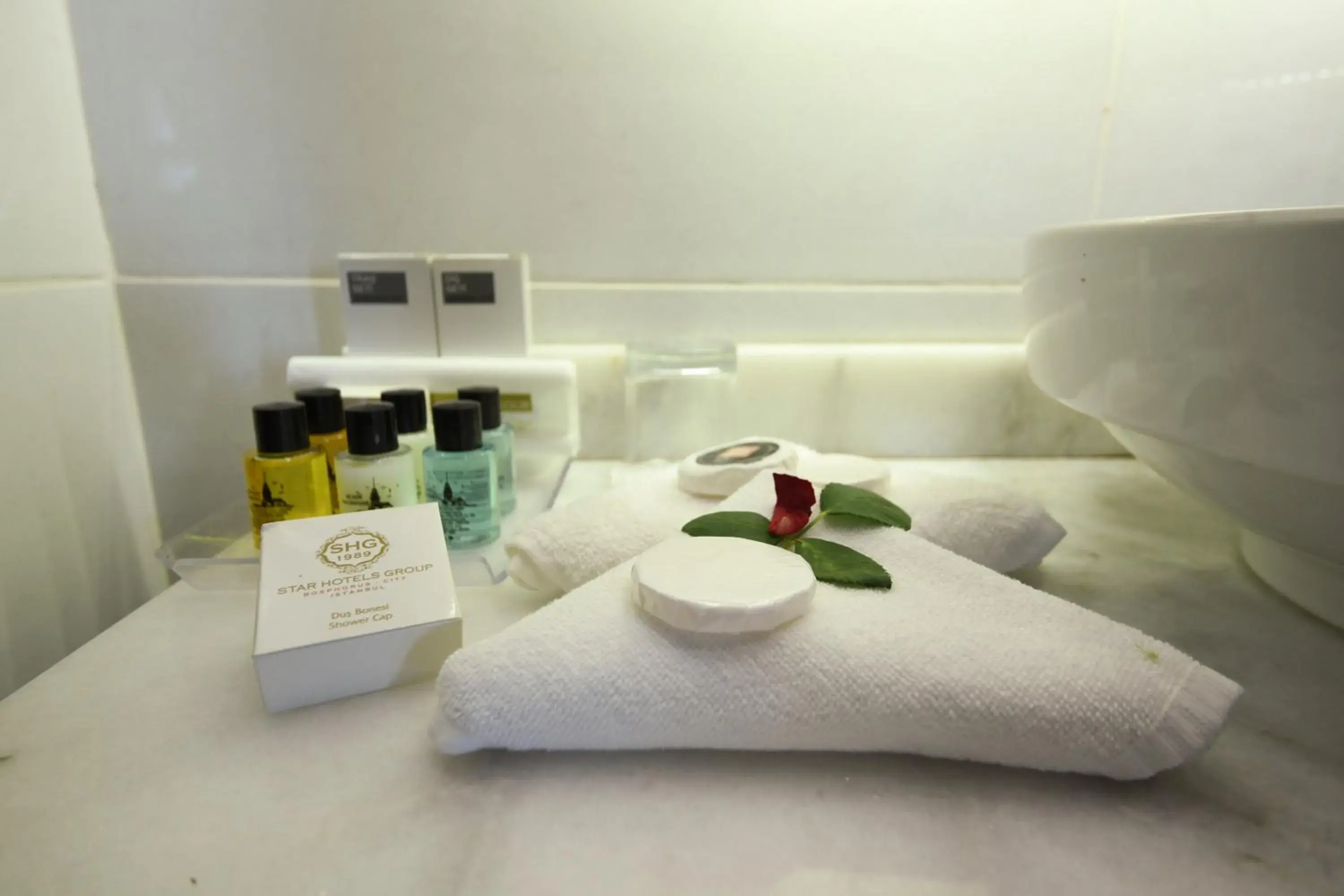 Bathroom, Bed in Grand Star Hotel Bosphorus & Spa