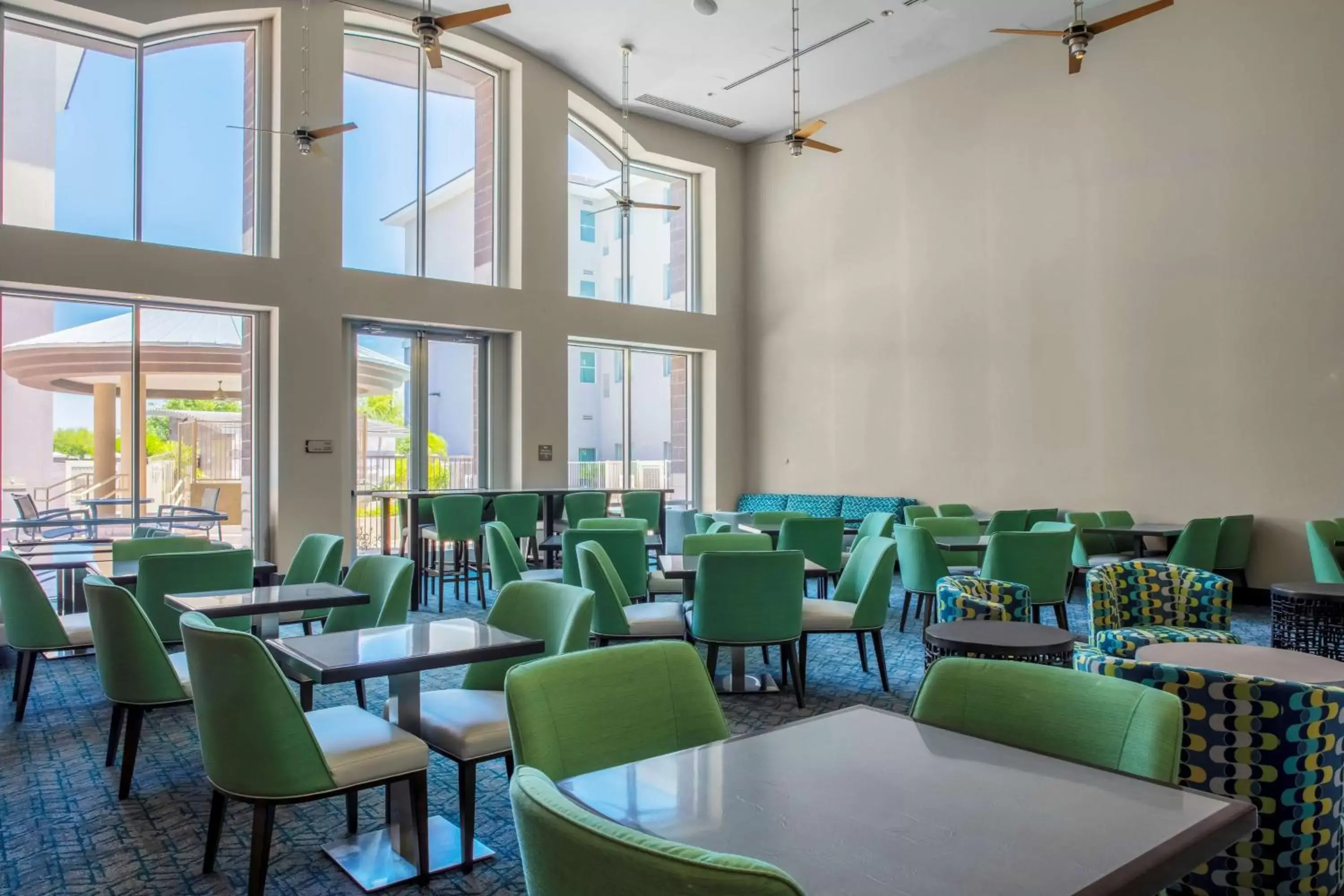 Dining area, Restaurant/Places to Eat in Homewood Suites by Hilton Phoenix Airport South