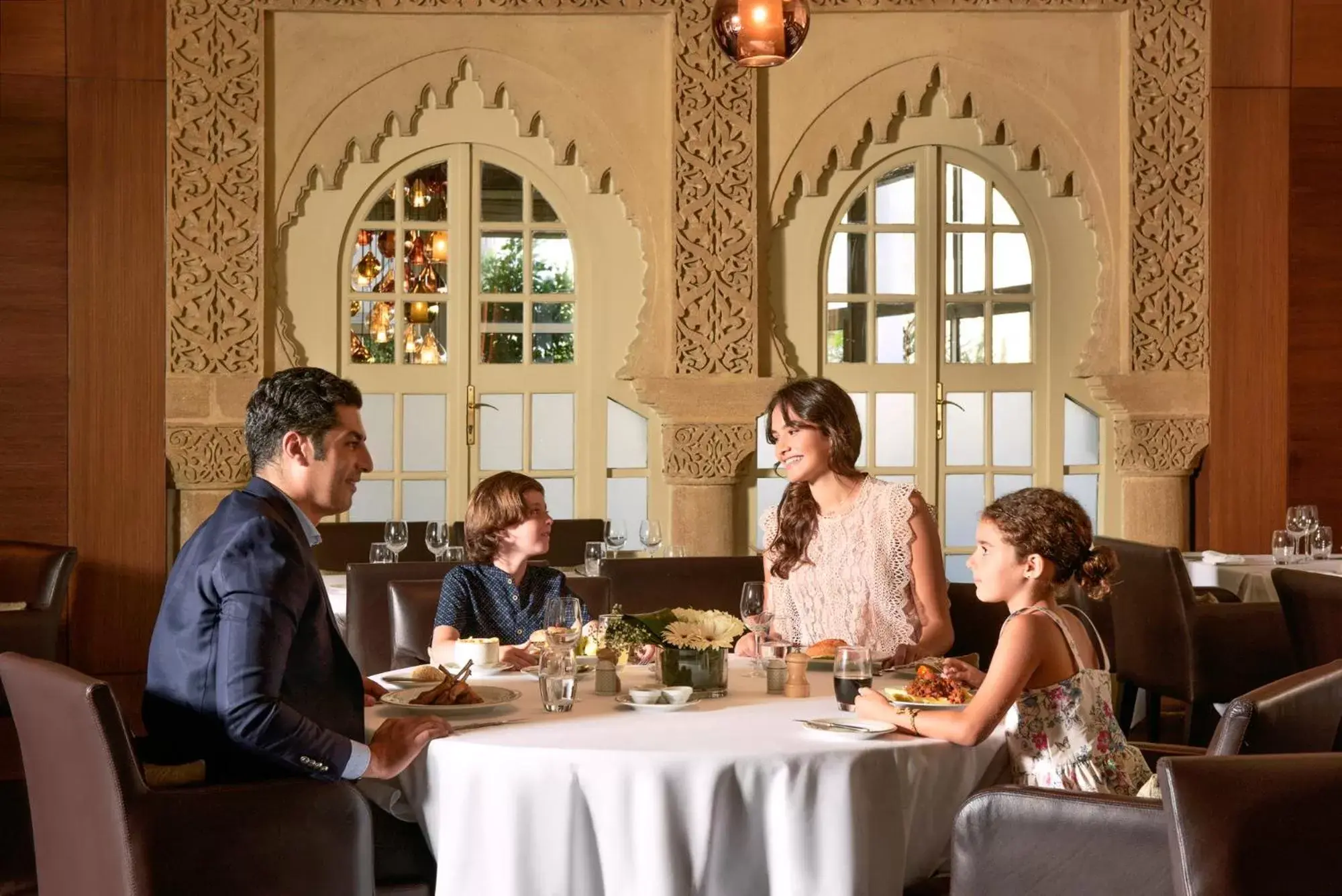 Restaurant/places to eat in La Tour Hassan Palace Restaurant/places to eat in La Tour Hassan Palace