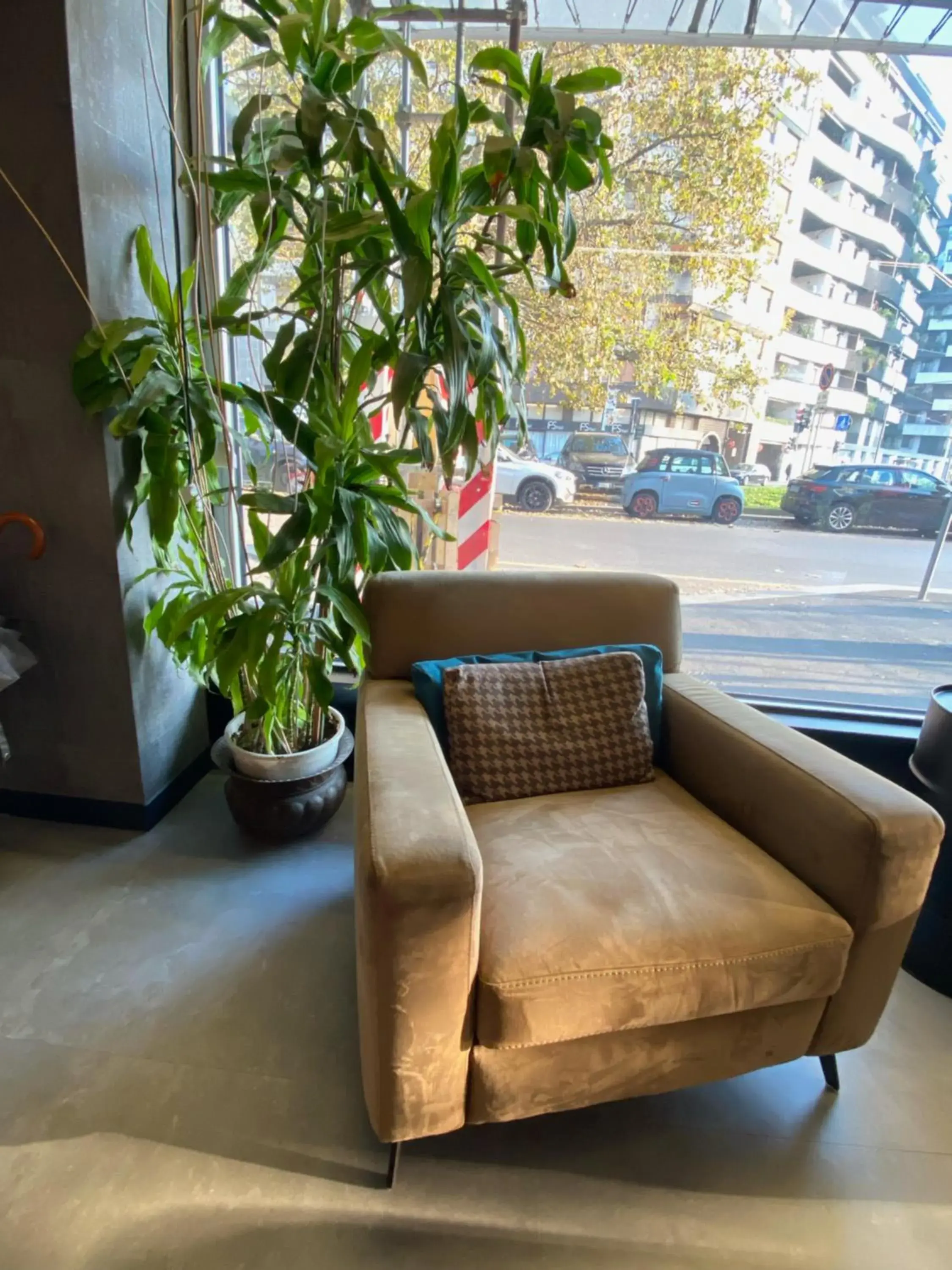 Seating Area in Admiral Hotel