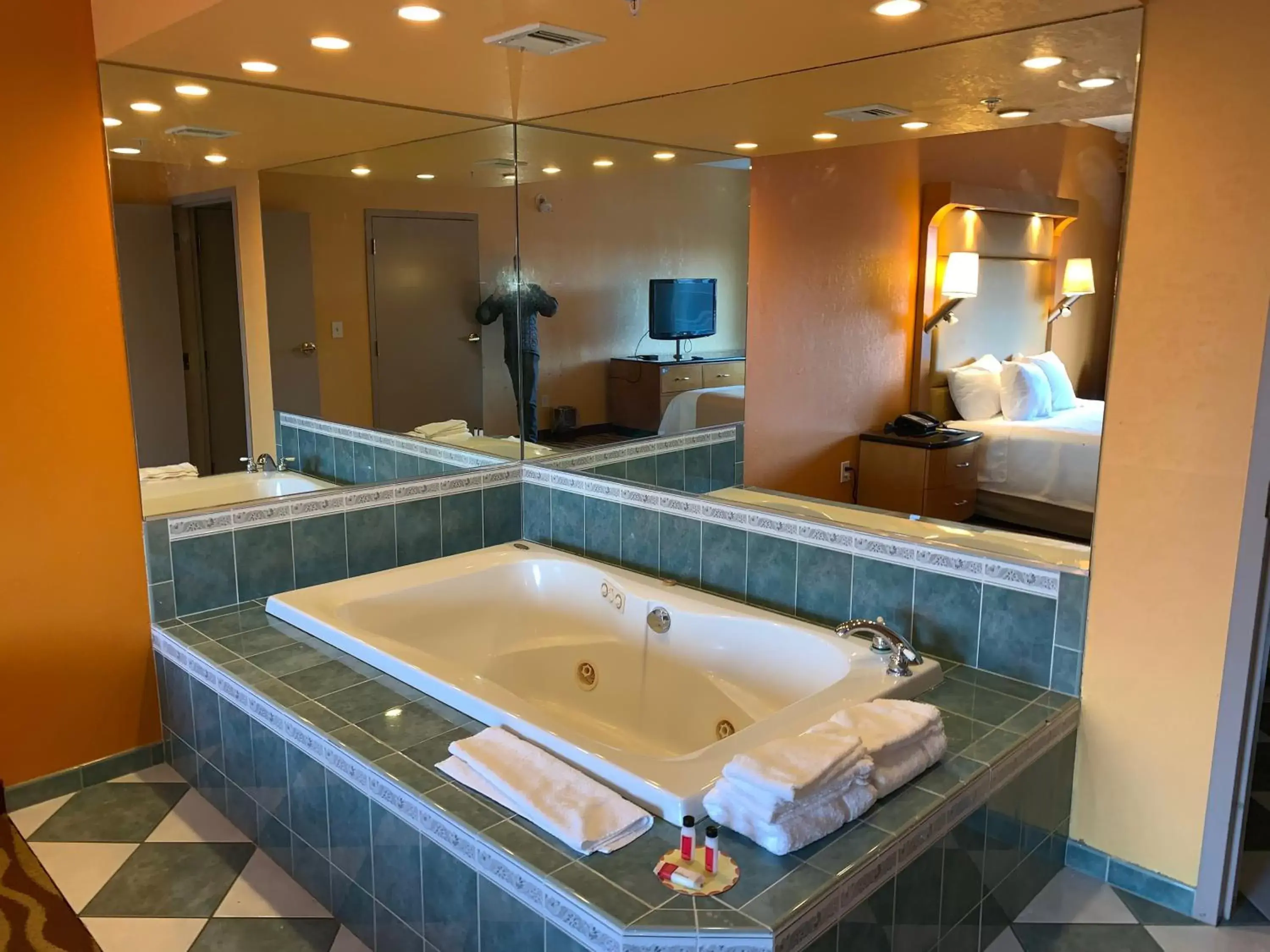 Bathroom in Days Inn & Suites by Wyndham Albany