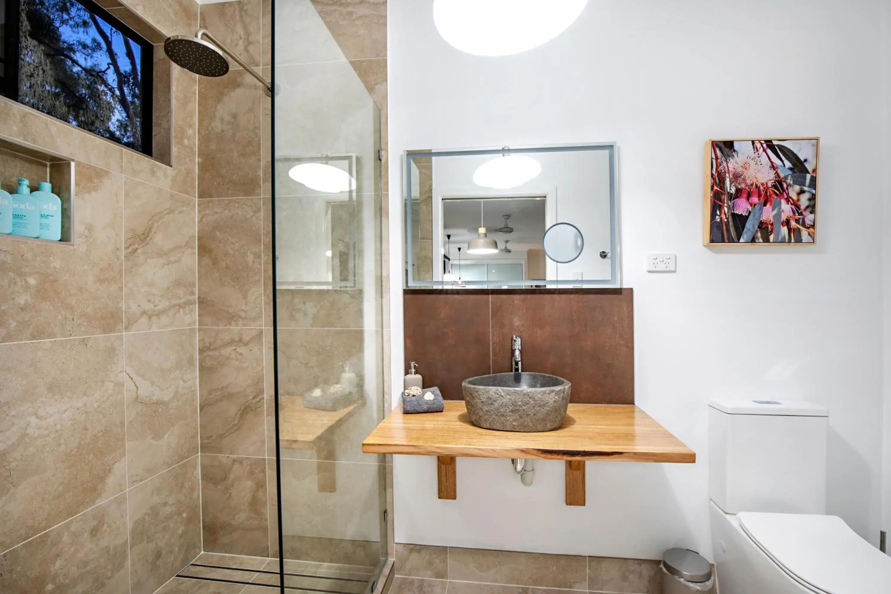 Bathroom in Airlie Beach Eco Cabins - Adults Only