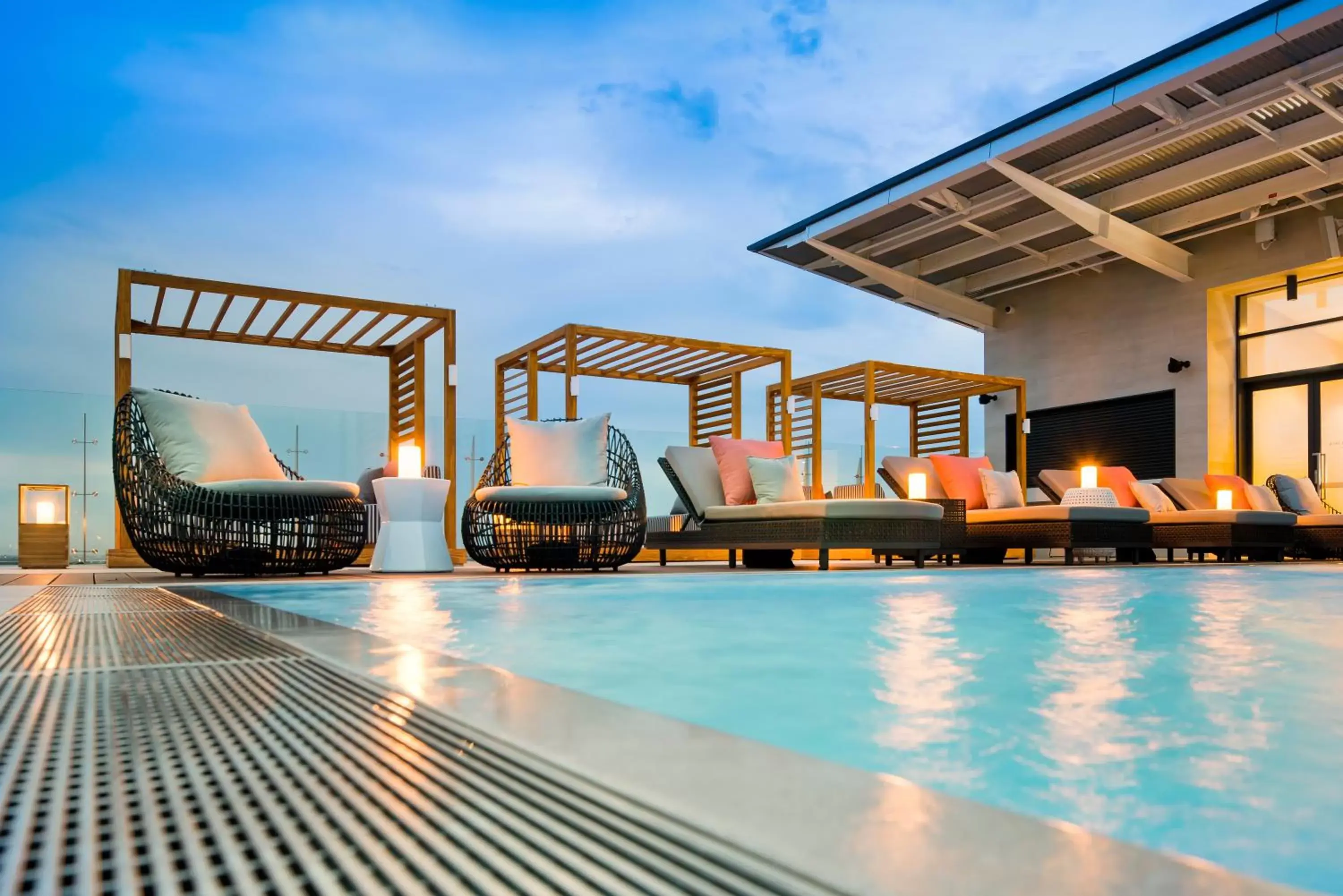 Swimming Pool in The William Inglis Mgallery By Sofitel