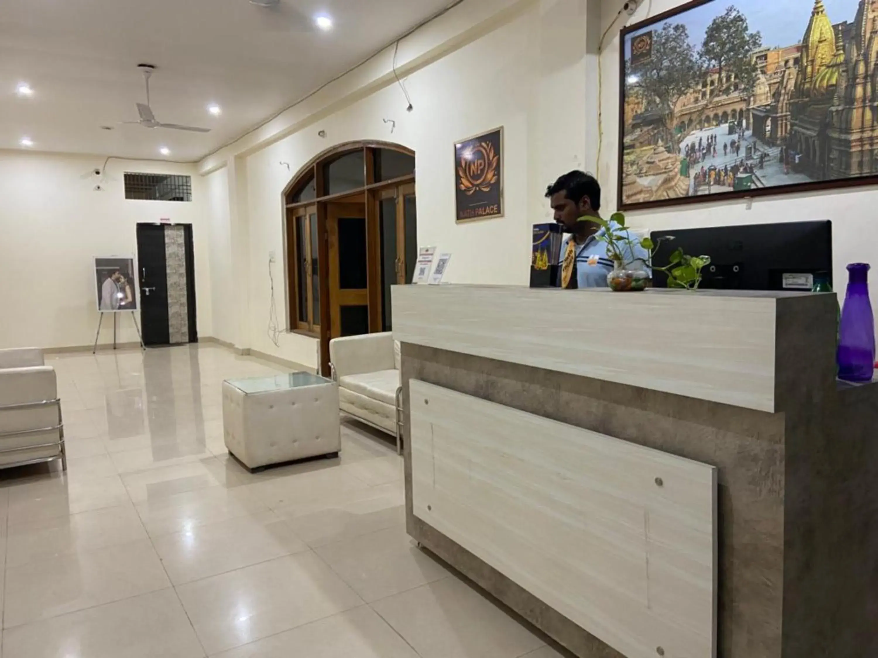 Text overlay, Lobby/Reception in Goroomgo Nath Palace Varanasi