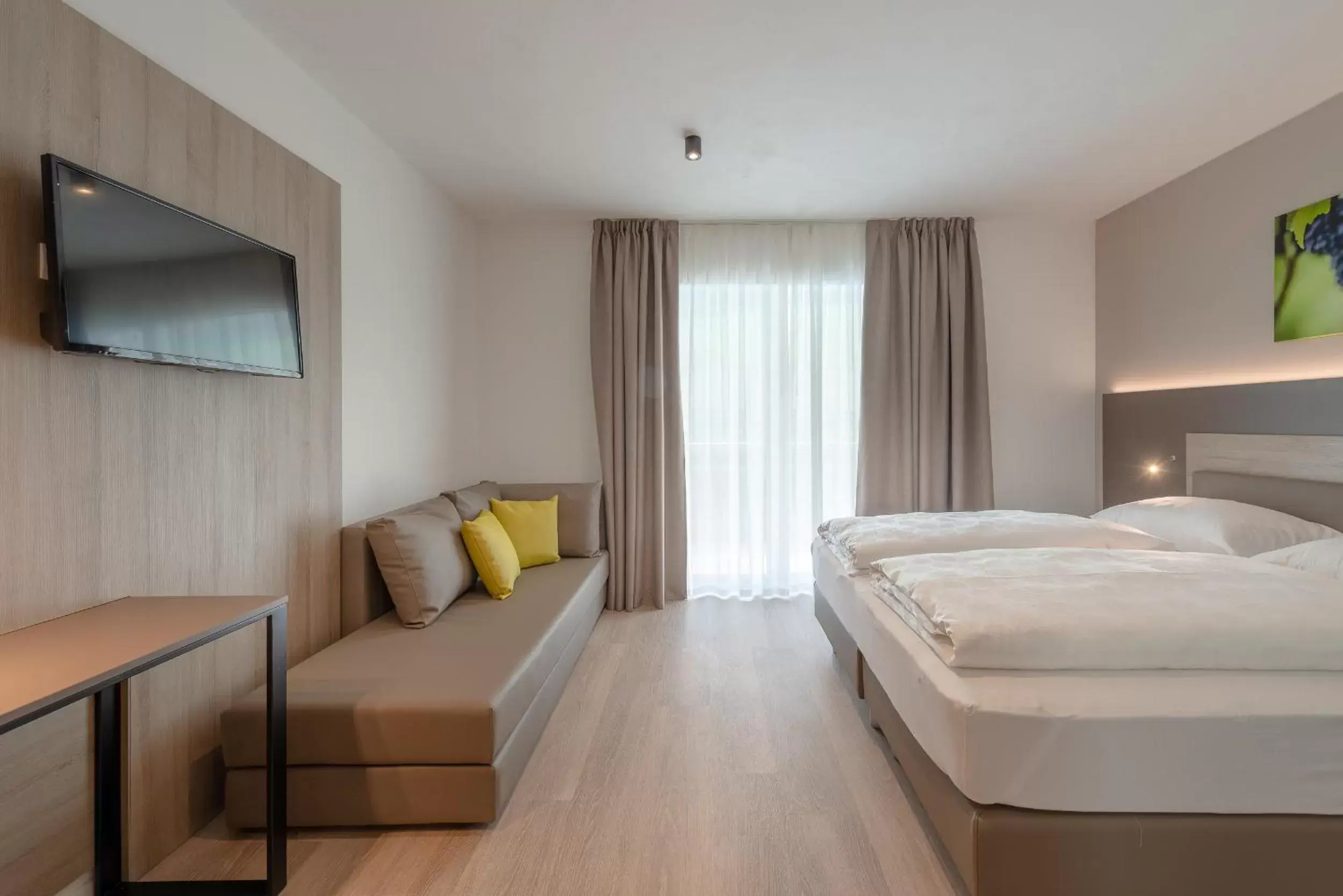 Photo of the whole room, Bed in Residence Garni Hotel Vineus