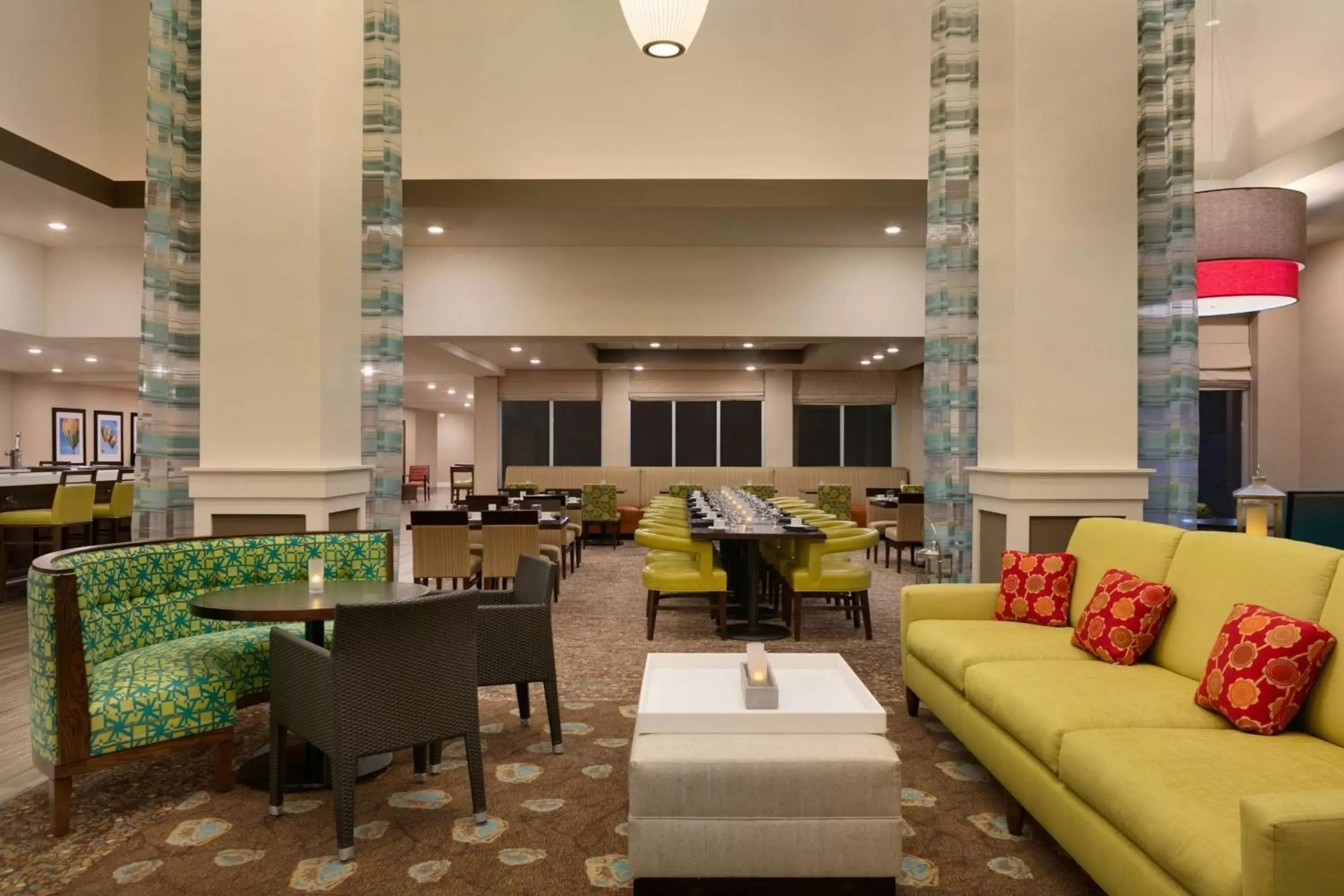 Lobby or reception, Lounge/Bar in Hilton Garden Inn Statesville