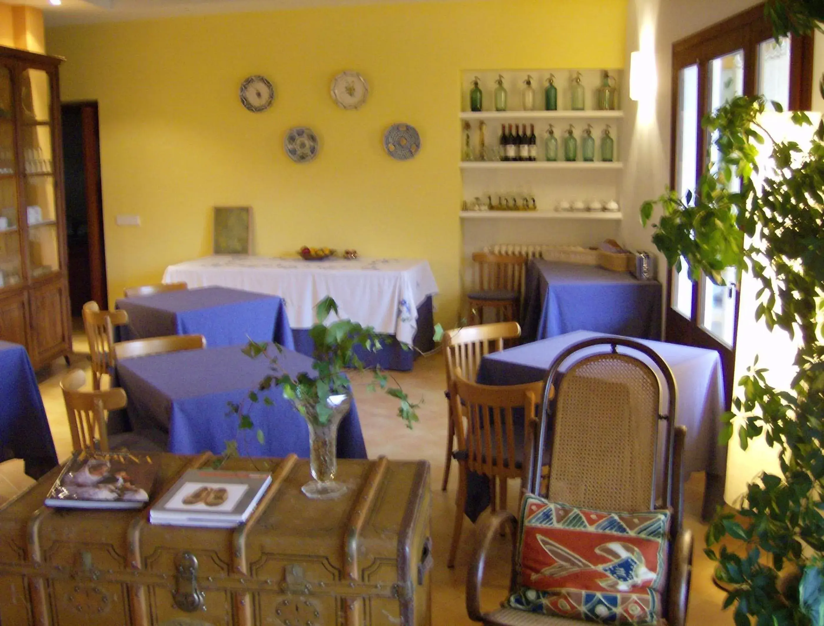 Lounge or bar, Restaurant/Places to Eat in Es Petit Hotel de Valldemossa
