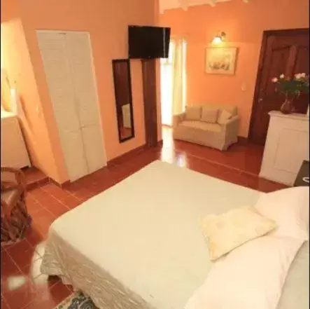 Bedroom, Bed in Villa Mirasol