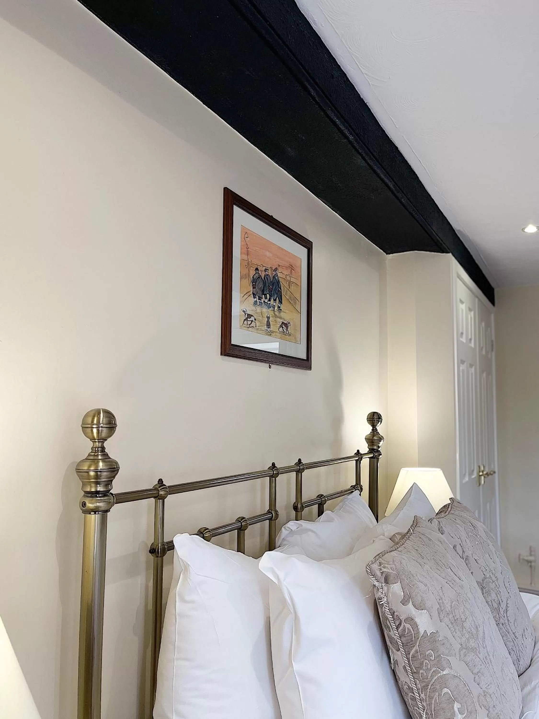 Other, Bed in Anglers Arms