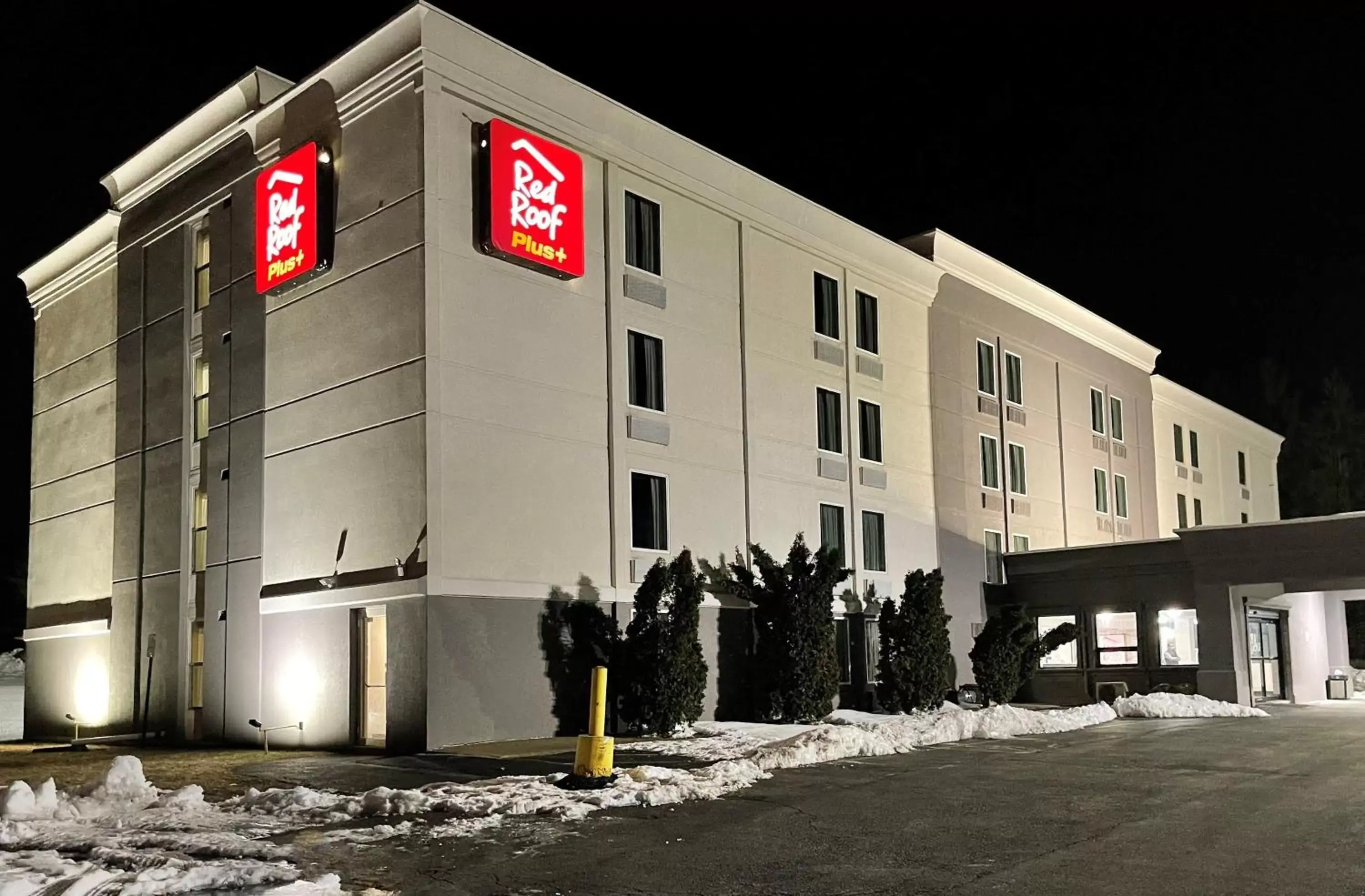 Property Building in Red Roof Inn PLUS Easton