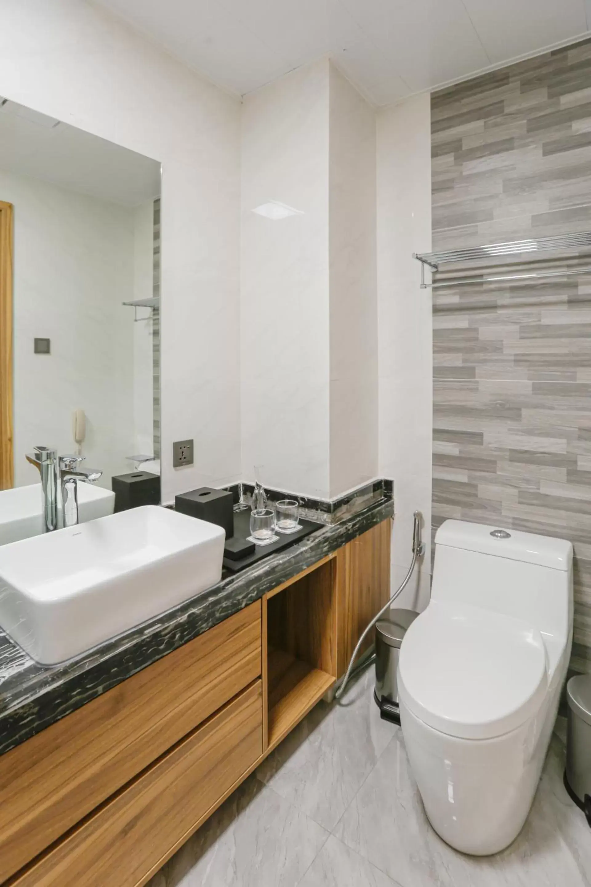 Bathroom in Hotel Casiana Managed by Enderun Hotels