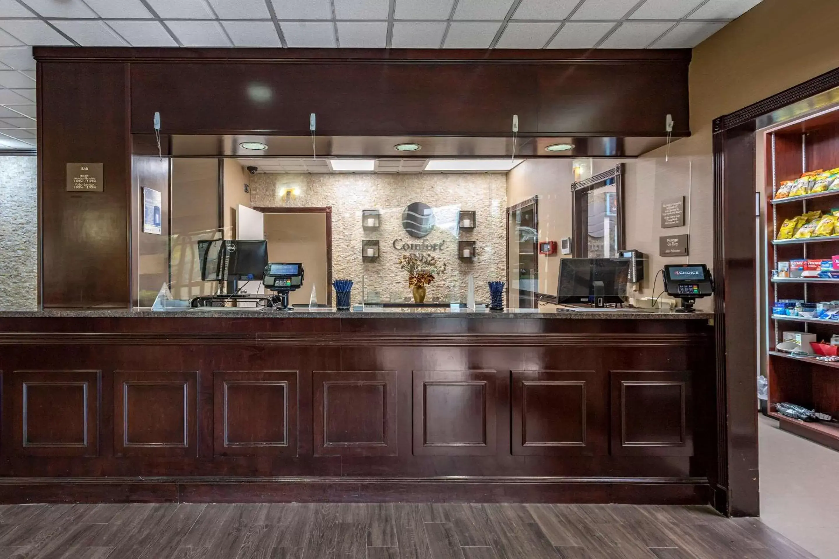Lobby or reception in Comfort Inn Syosset-Long Island