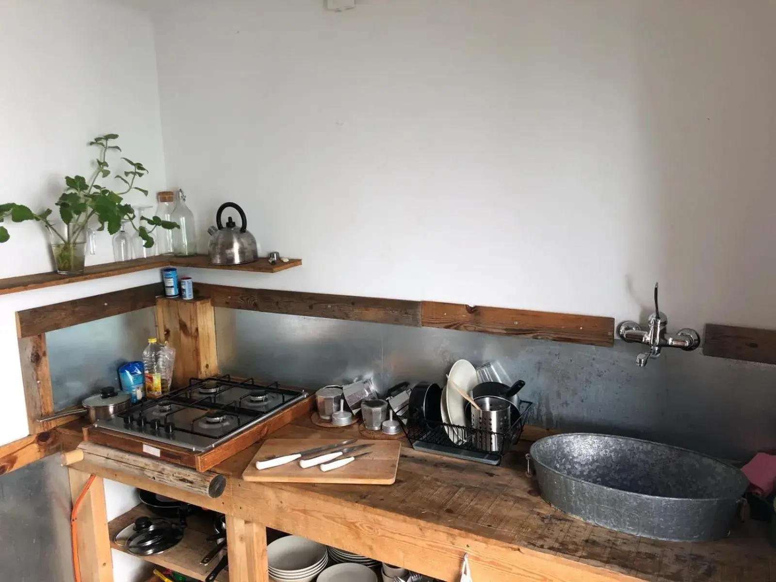 Kitchen or kitchenette, Bathroom in Cactus Host