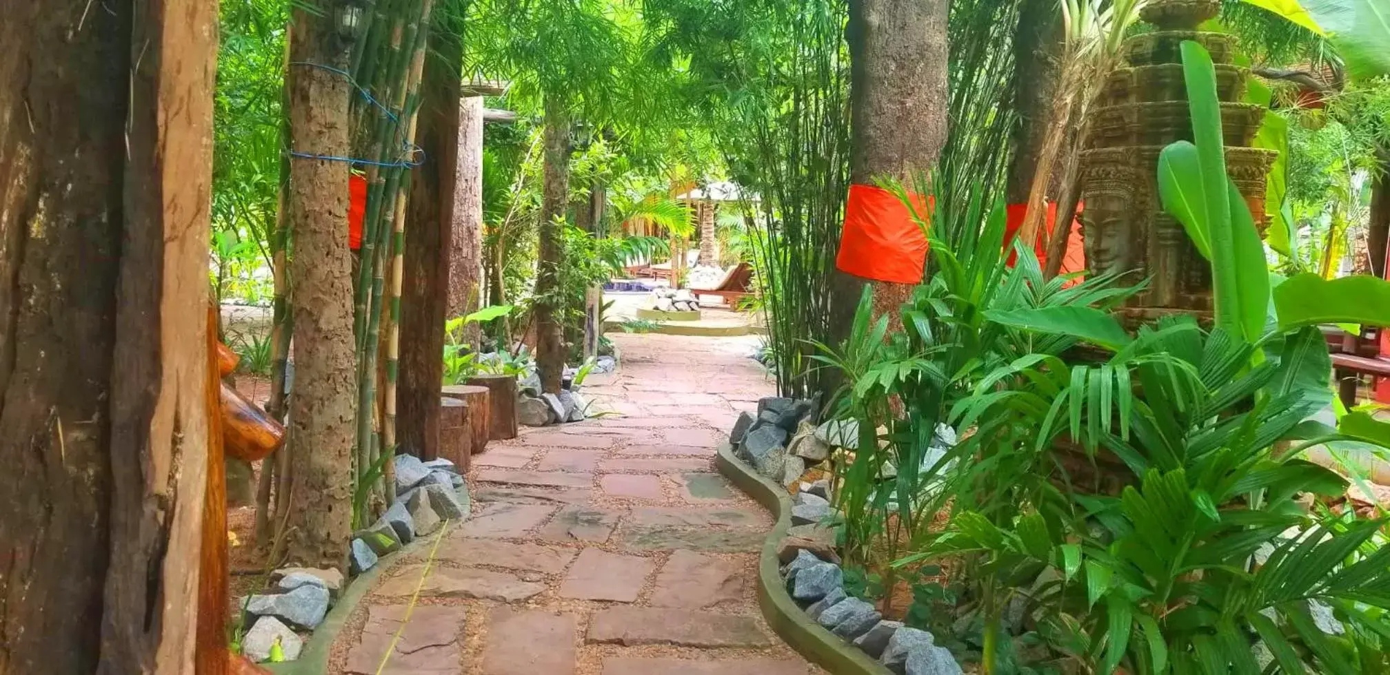 Garden in Le Jardin d'Angkor Hotel & Resort