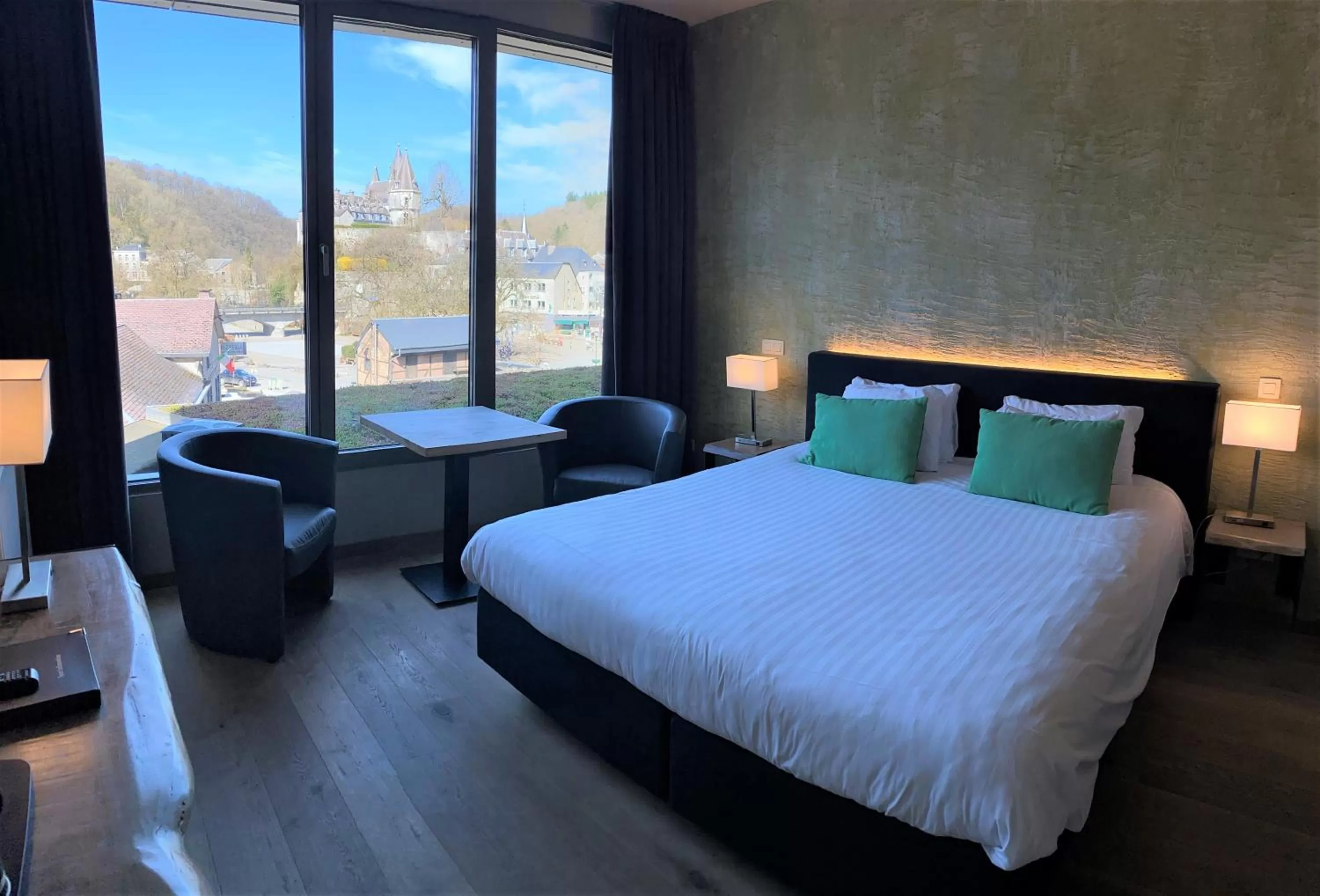 Bed, Mountain View in Hôtel WELLNESS EAU DE ROCHE Durbuy