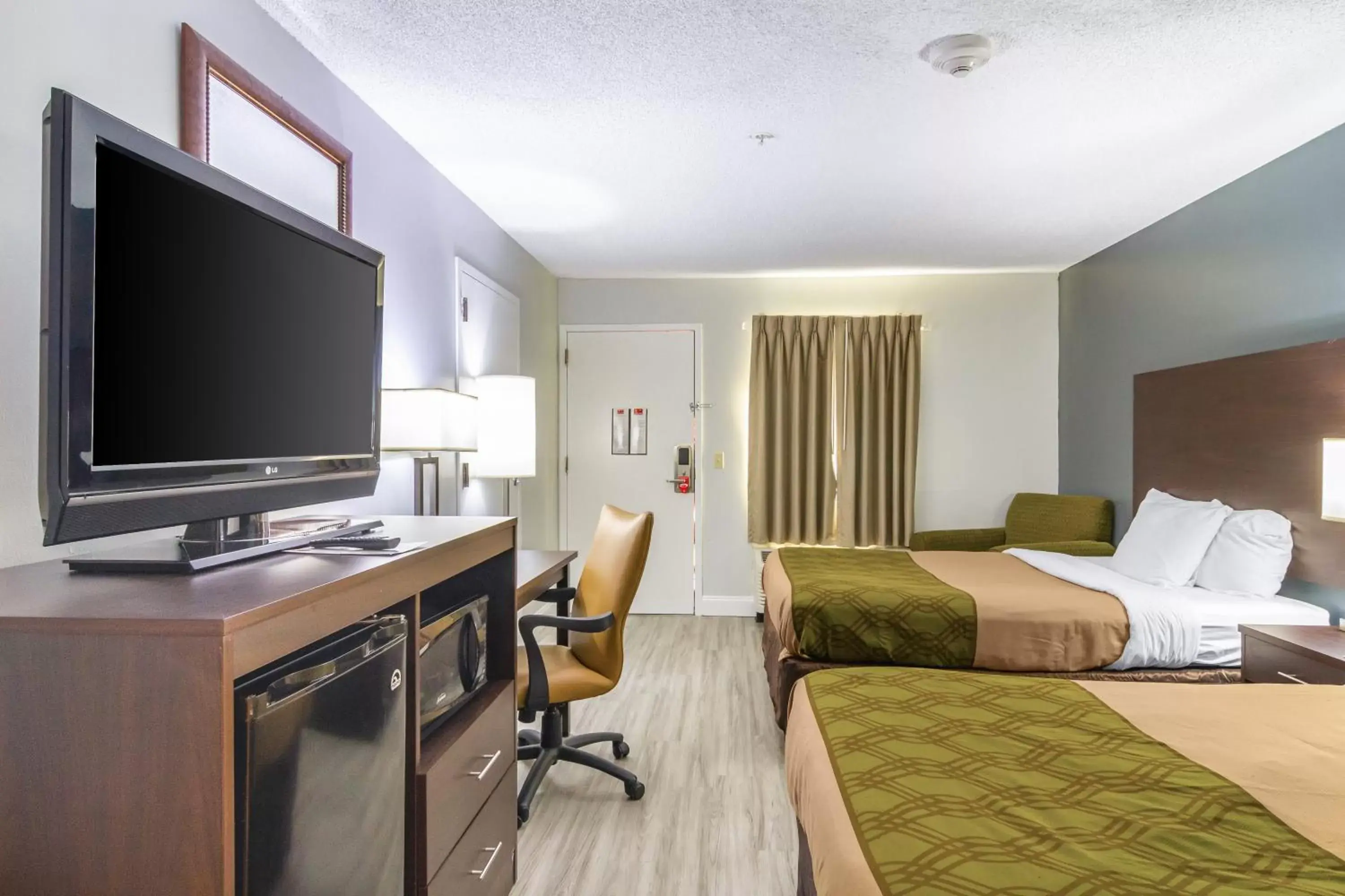 Photo of the whole room, Bed in SureStay Hotel by Best Western Brunswick Photo of the whole room, Bed in SureStay Hotel by Best Western Brunswick